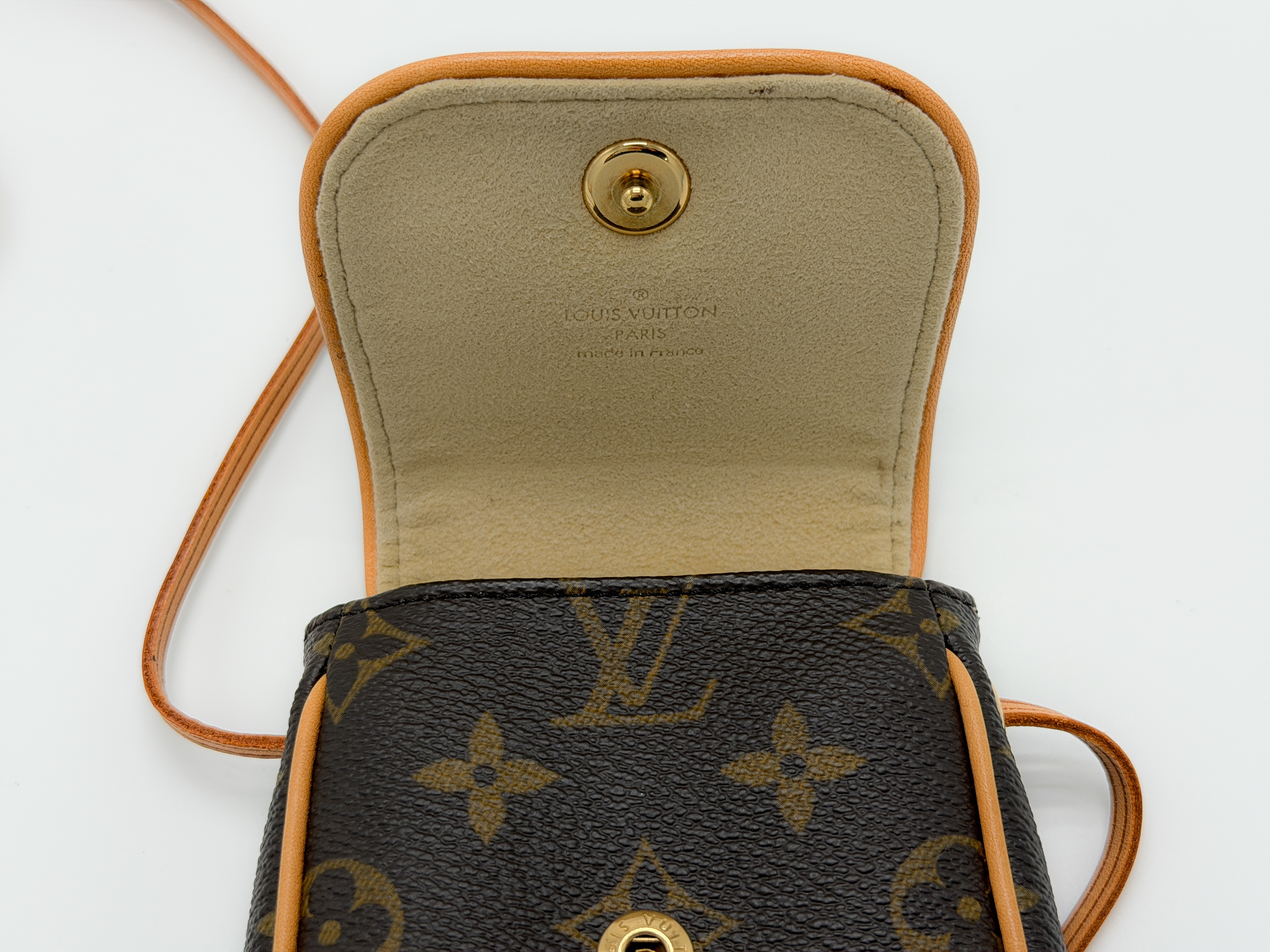 Monogram M60018 Pochette Cancun Shoulder Bag — view 10