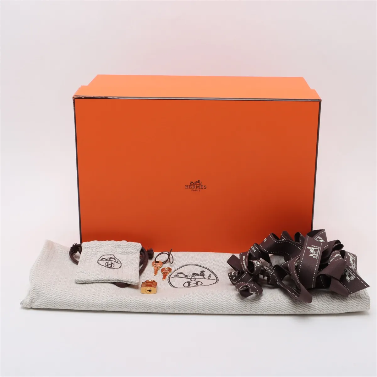 [Individually wrapped] Hermes Picotan Lock 18 PM Taurillon Clemence Vert Mangrove Gold Hardware K:2025 — view 9