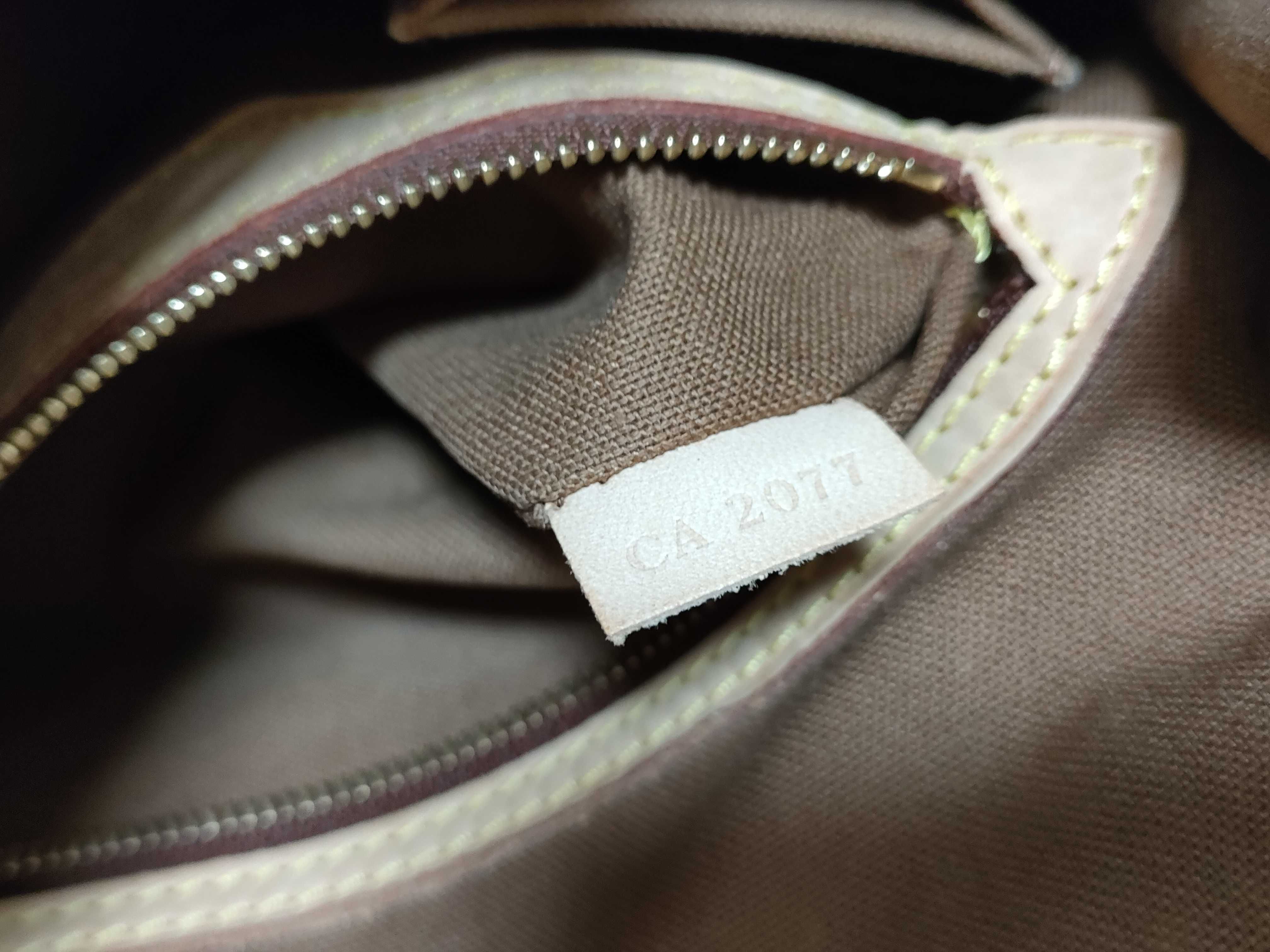Monogram Louis Vuitton Monogram Batignolles Vertical M51153 Tote Bag — view 13