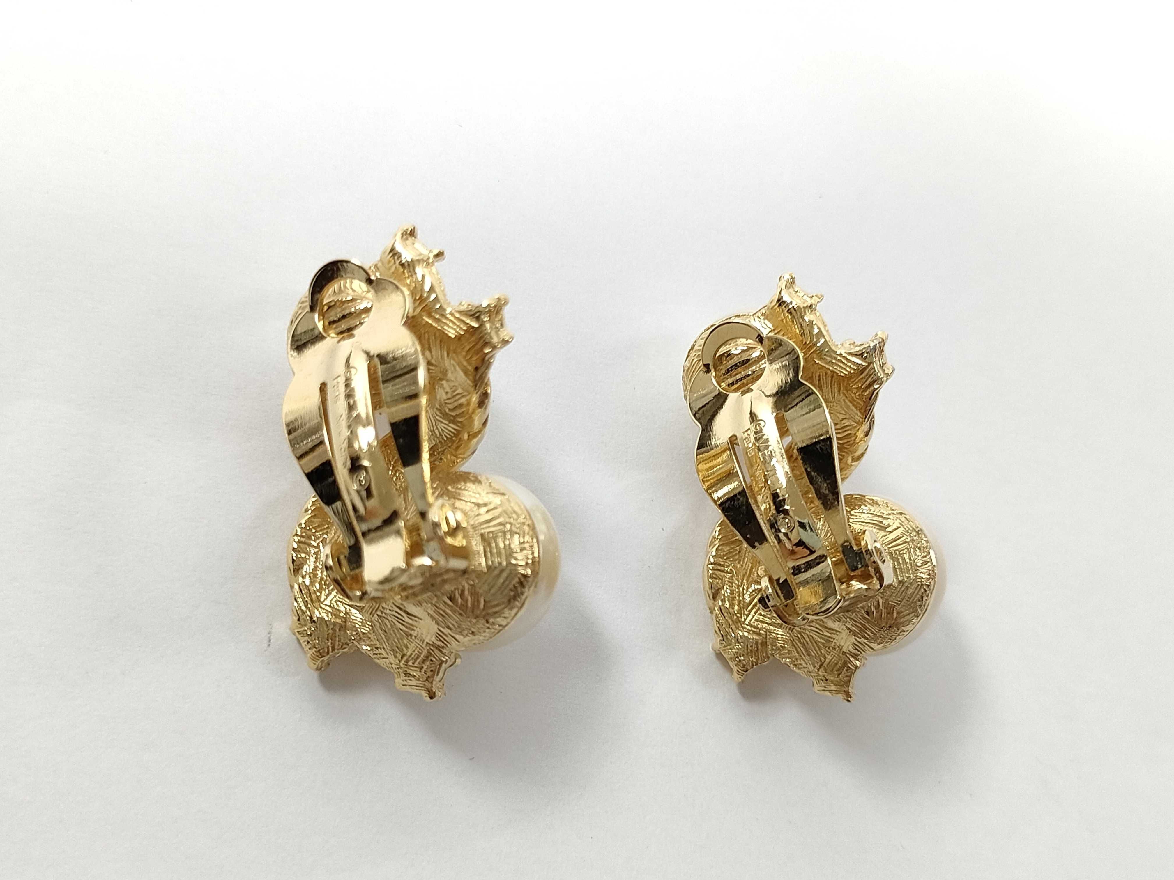 Earrings — view 3