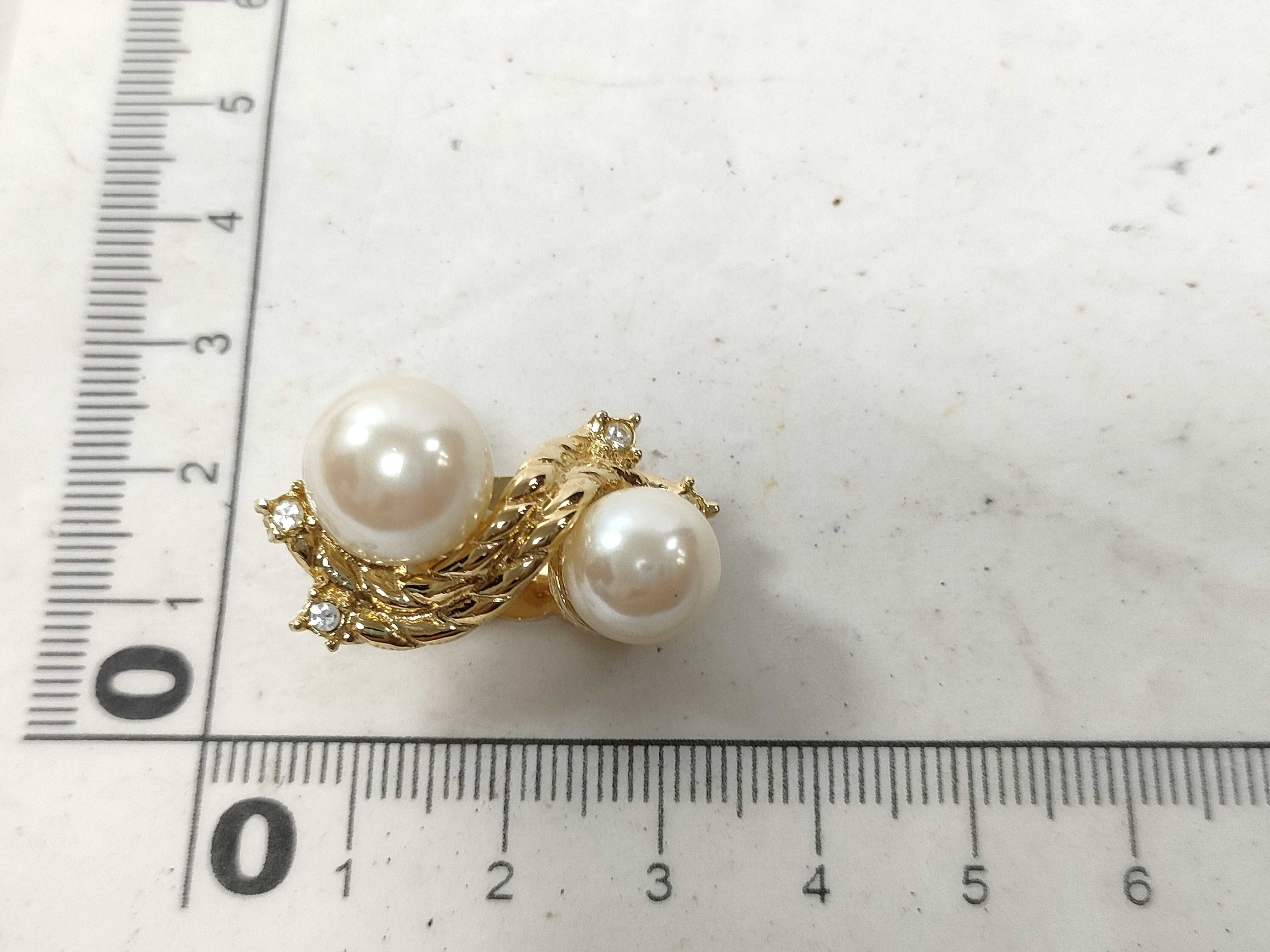 Earrings — view 6