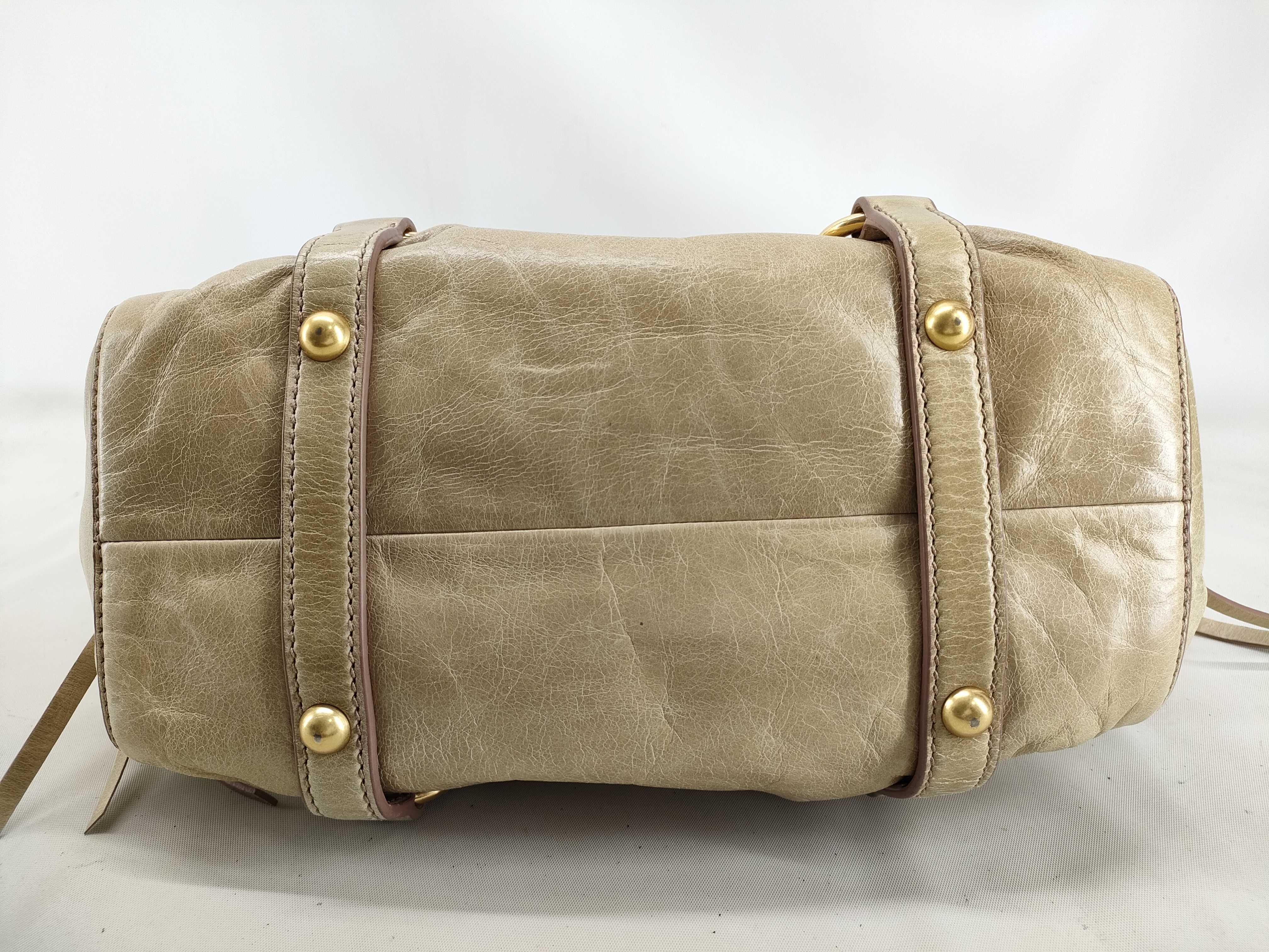 Vitello Luxe 2-Way Bag, Beige Handbag — view 3