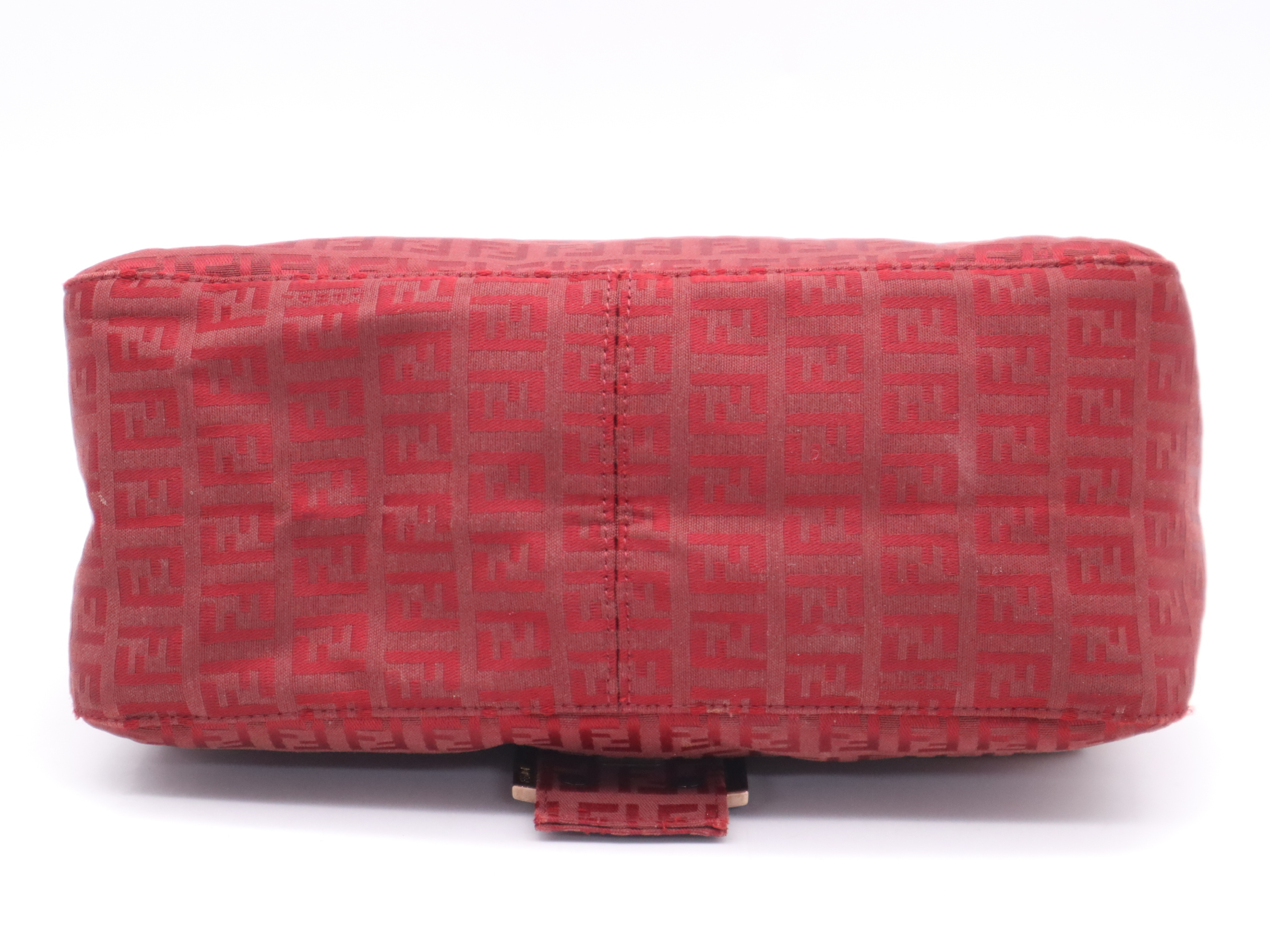Canvas Zucchino Mamma Bucket Red Silver Hardware Shoulder Bag — view 4