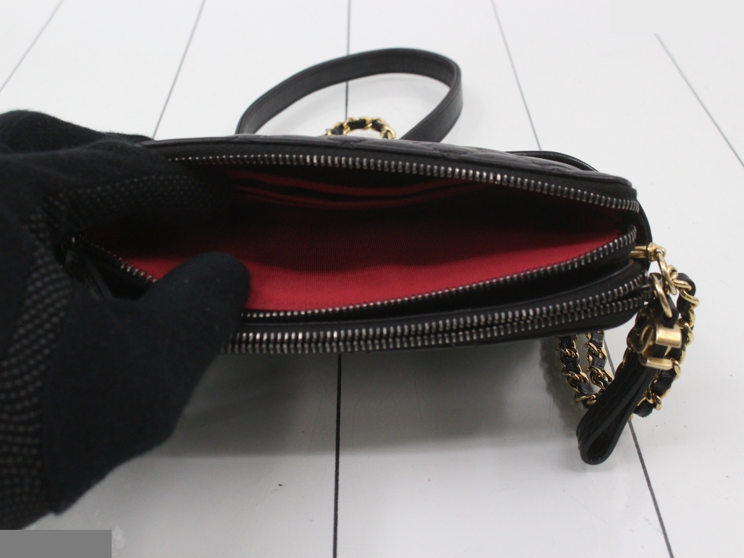Gabrielle de Chanel Leather Chain Shoulder Bag — view 4