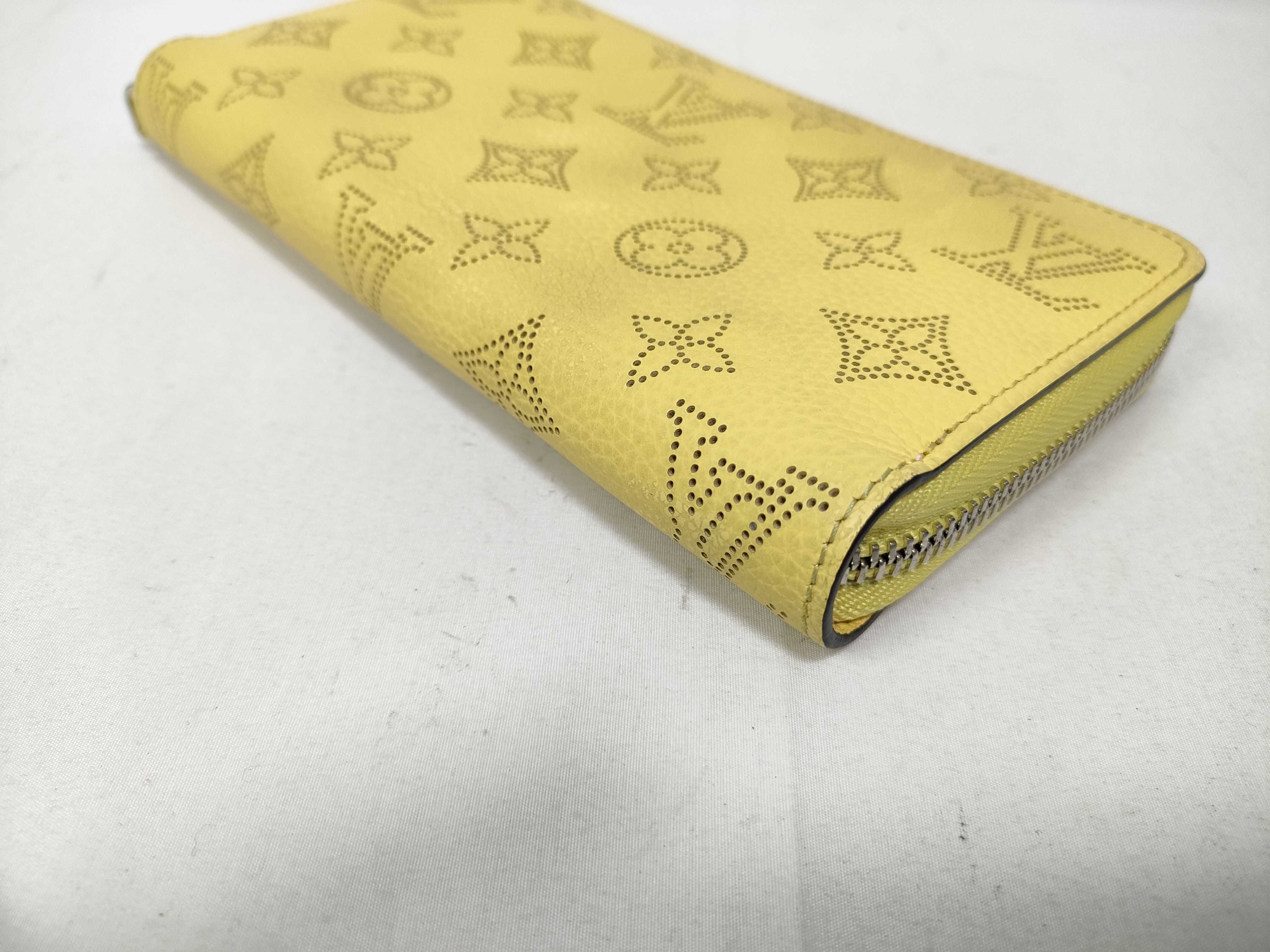 Mahina M82501 Zippy Wallet Mahina RFID Wallet — view 3