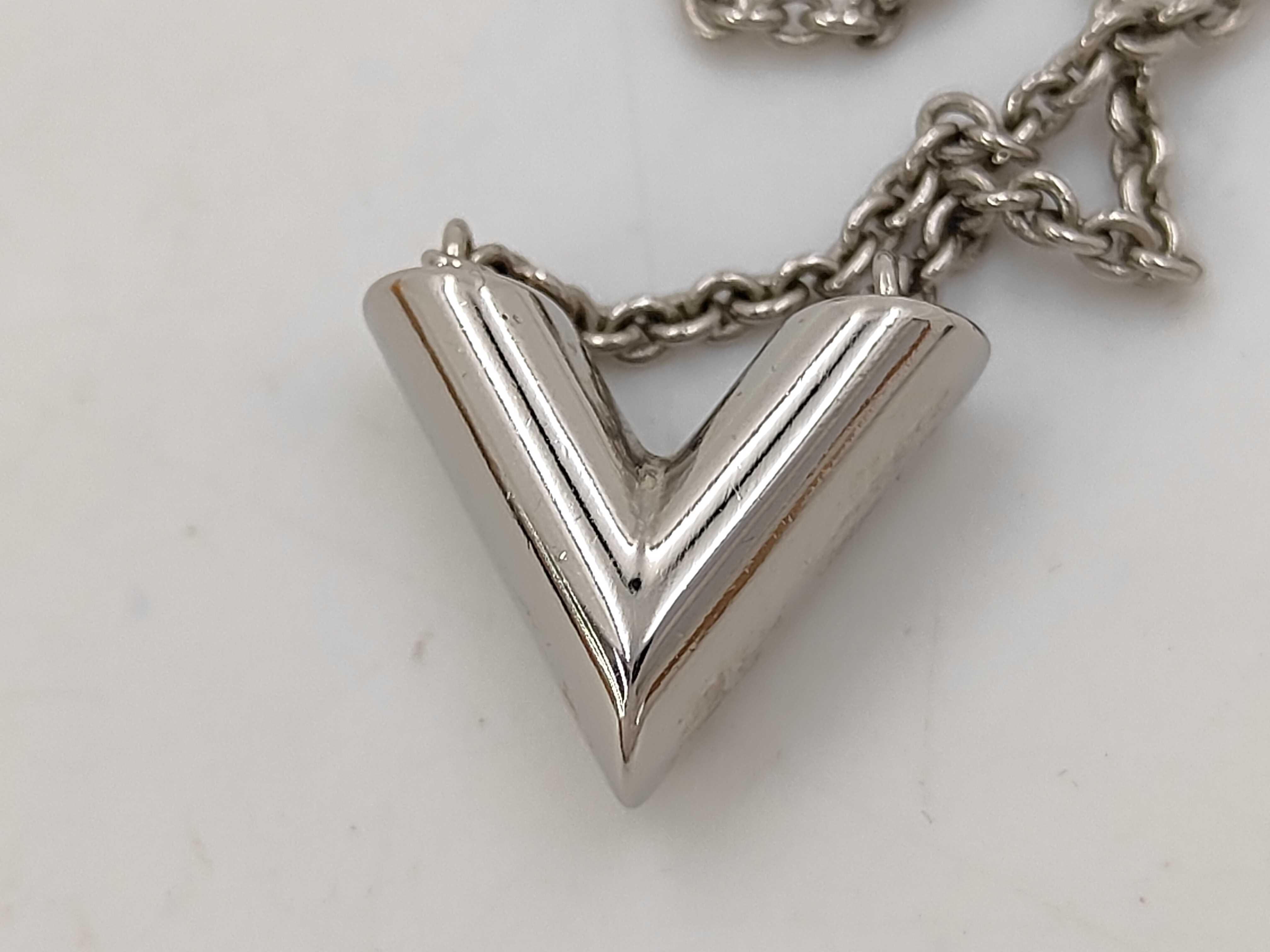 Essential V M63197 Necklace — view 2