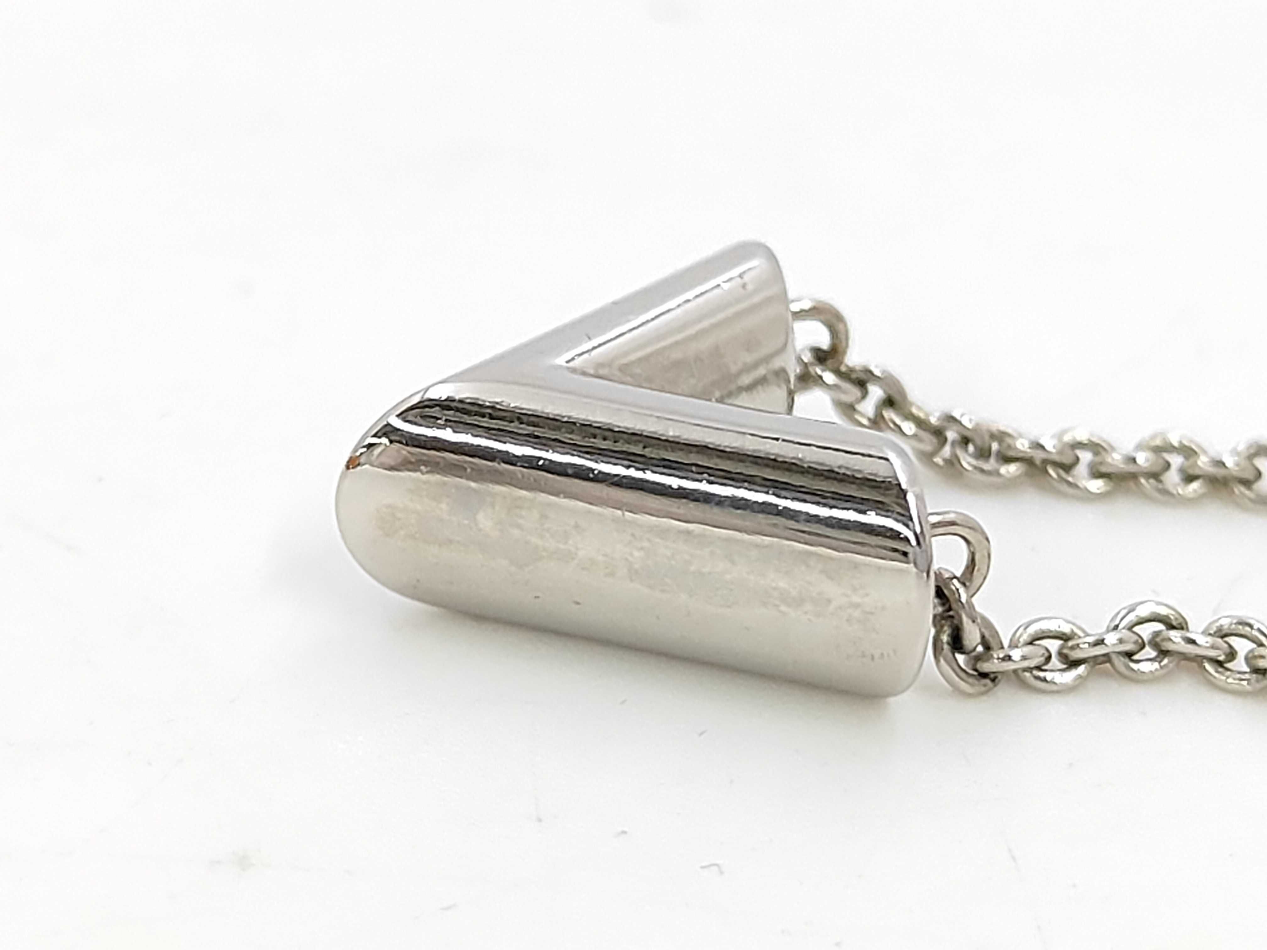 Essential V M63197 Necklace — view 3