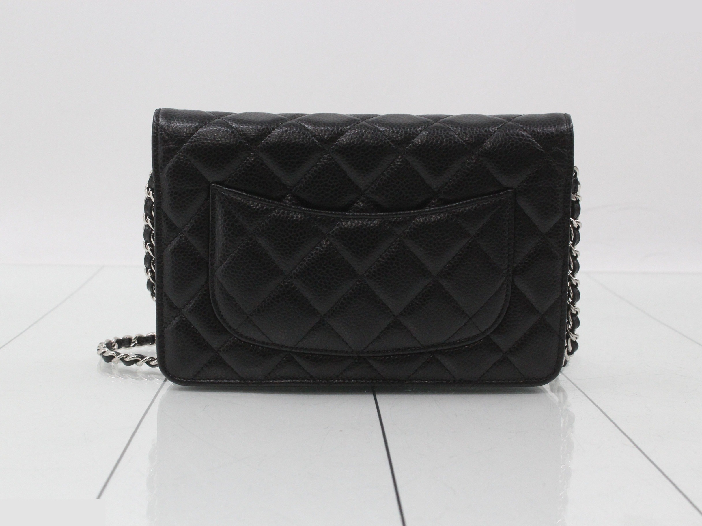 Matelassé Caviar Skin Chain Wallet — view 2