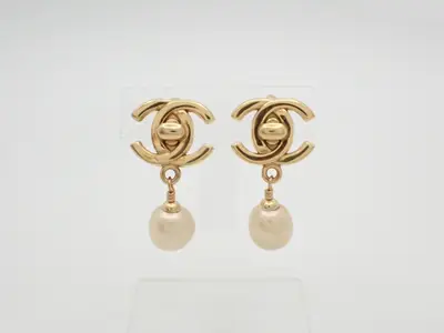 96P Earrings