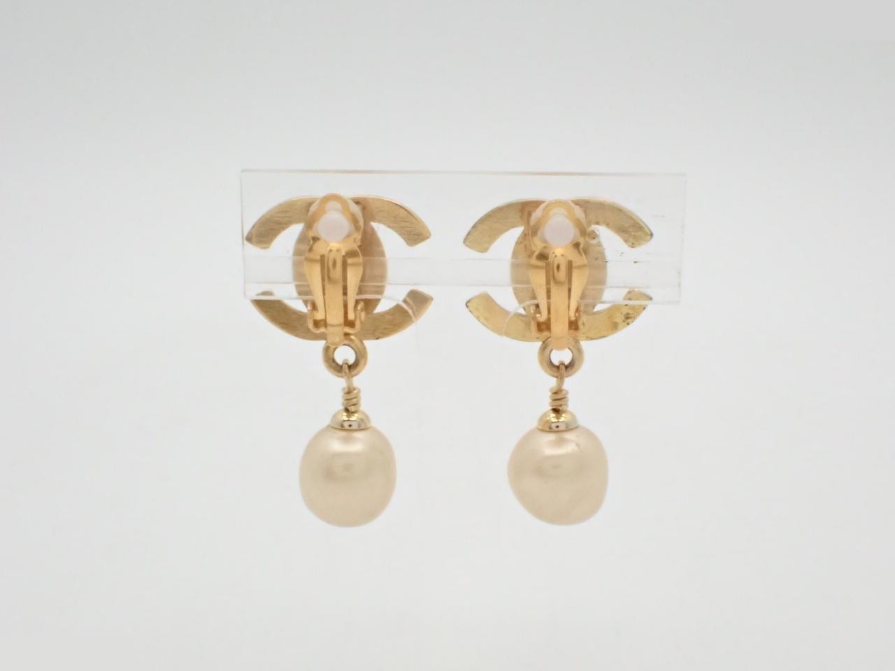 96P Earrings — view 2
