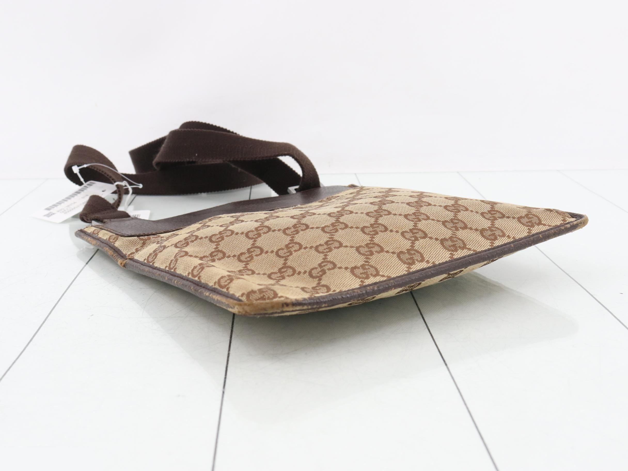 GG Canvas Shoulder Bag — view 5