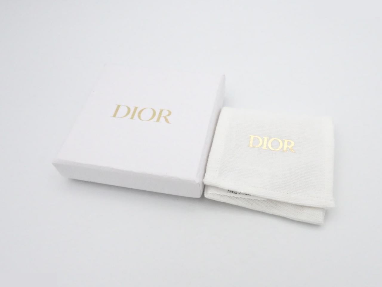 Gold earrings — view 4