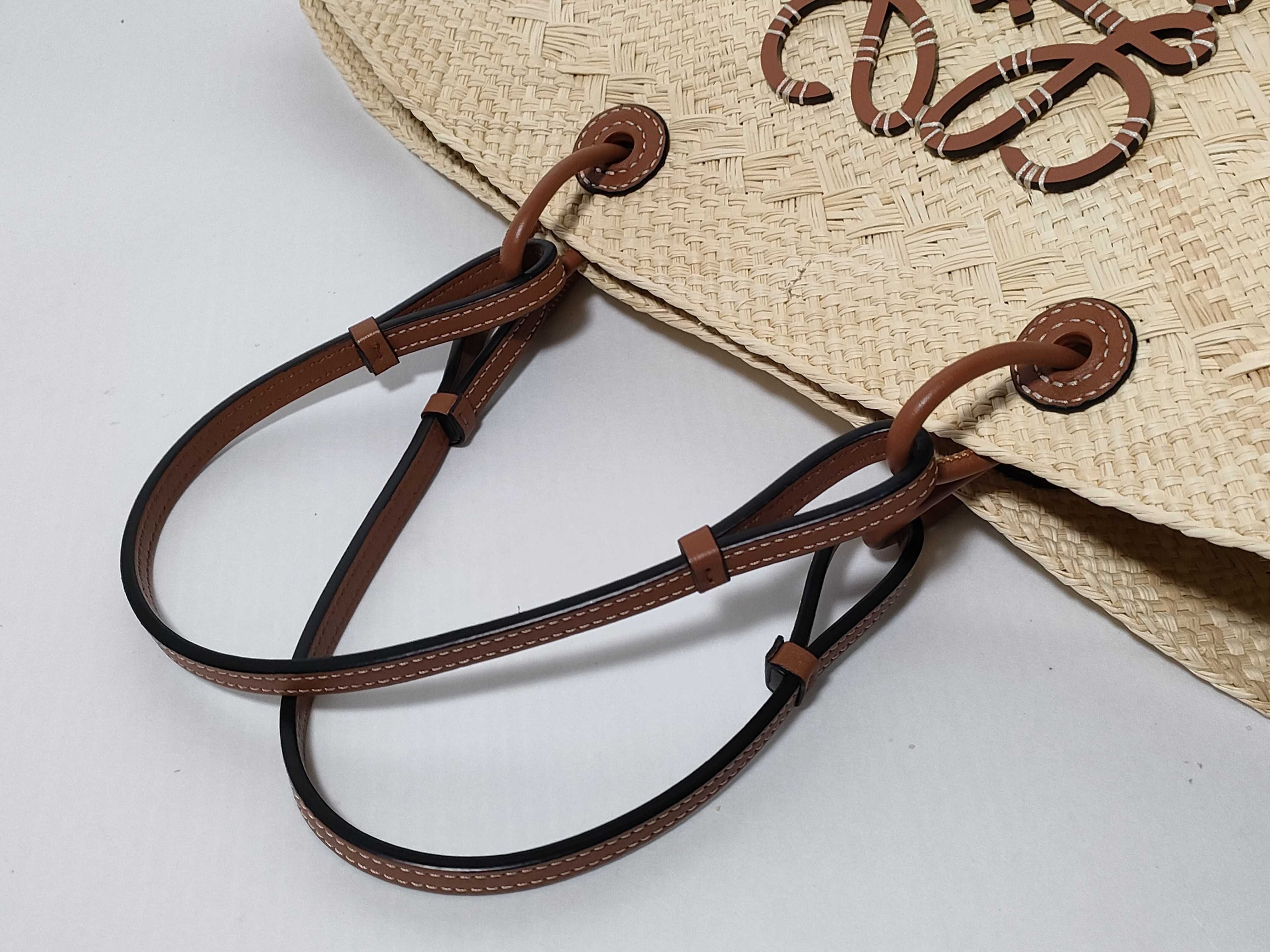 Anagram Basket Tote Bag C822Q29X — view 3