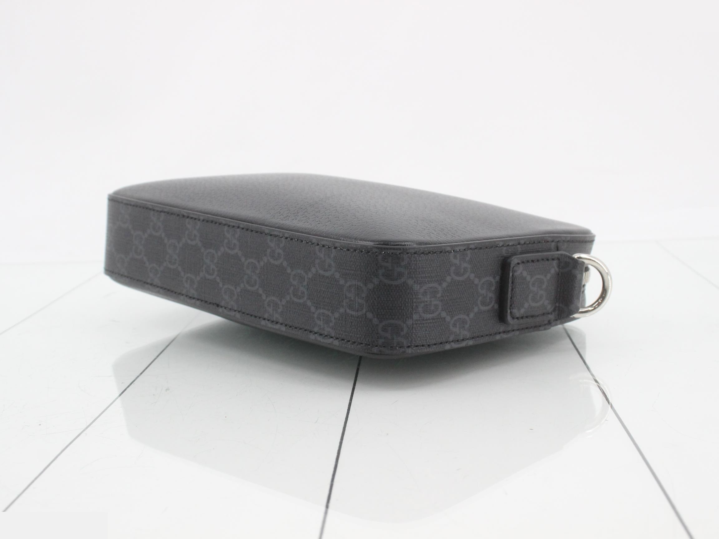 GG Supreme Shoulder Bag — view 6