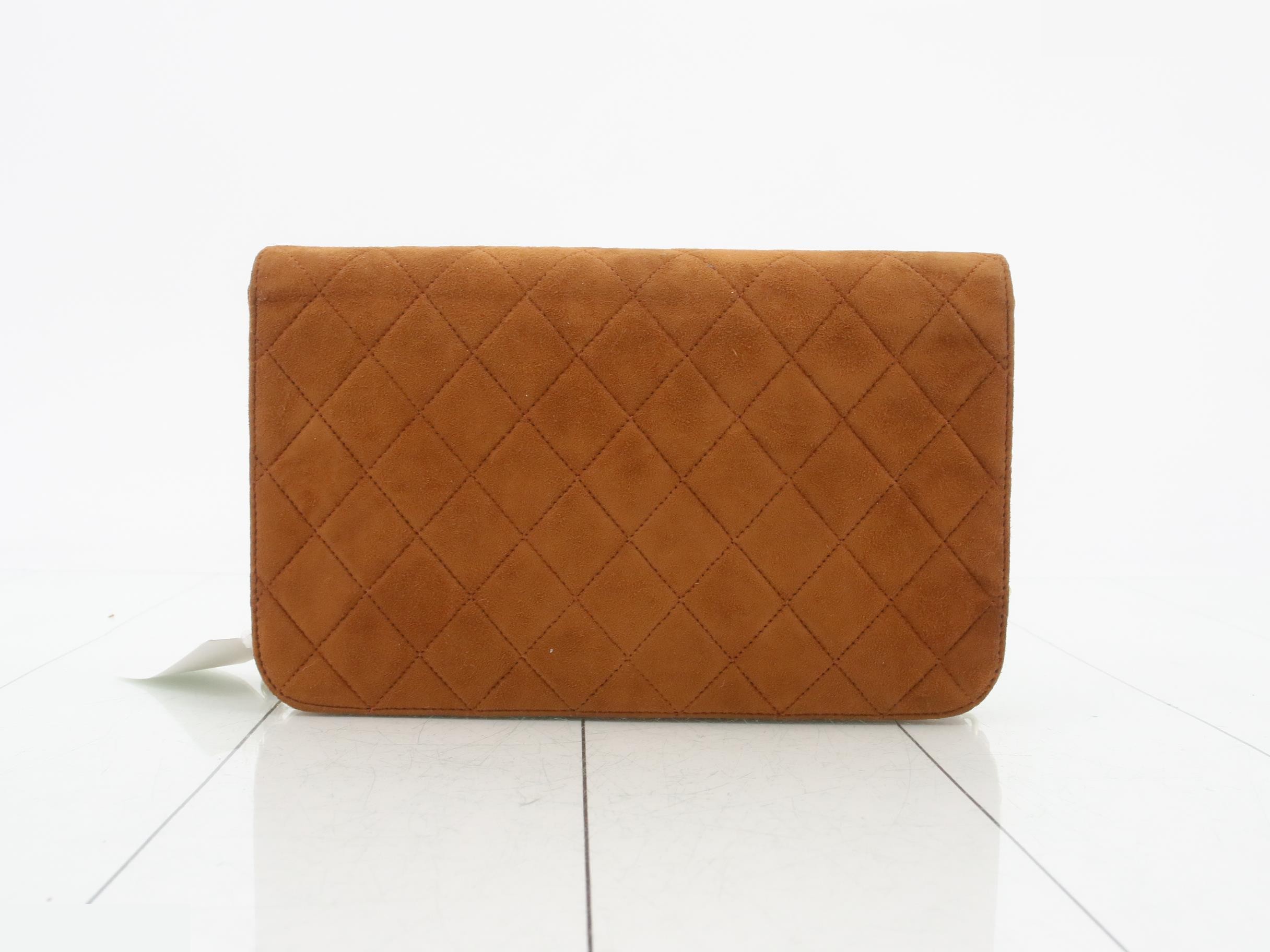 Matelassé Coco Mark Push-Lock Shoulder Bag — view 2