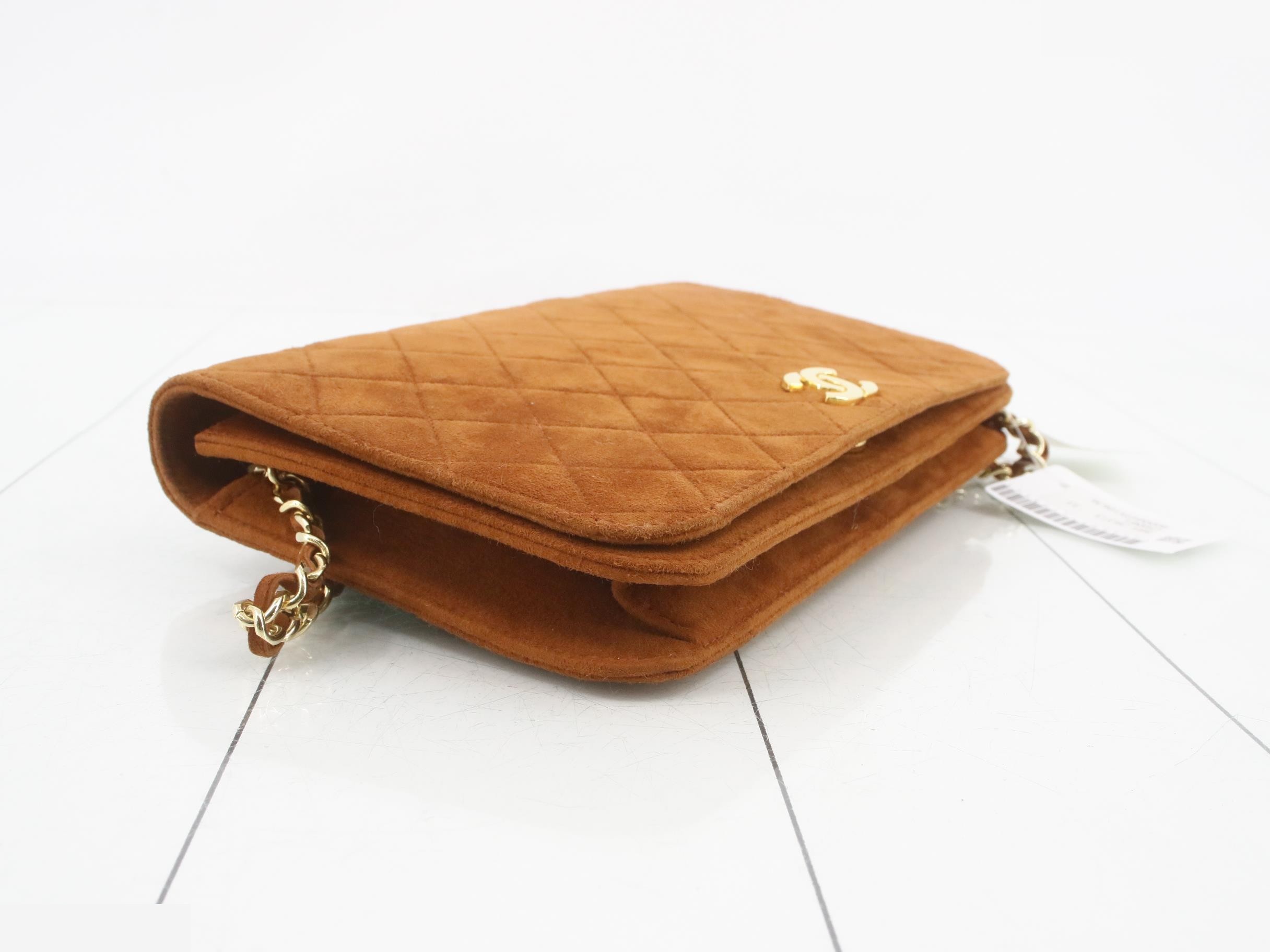 Matelassé Coco Mark Push-Lock Shoulder Bag — view 5