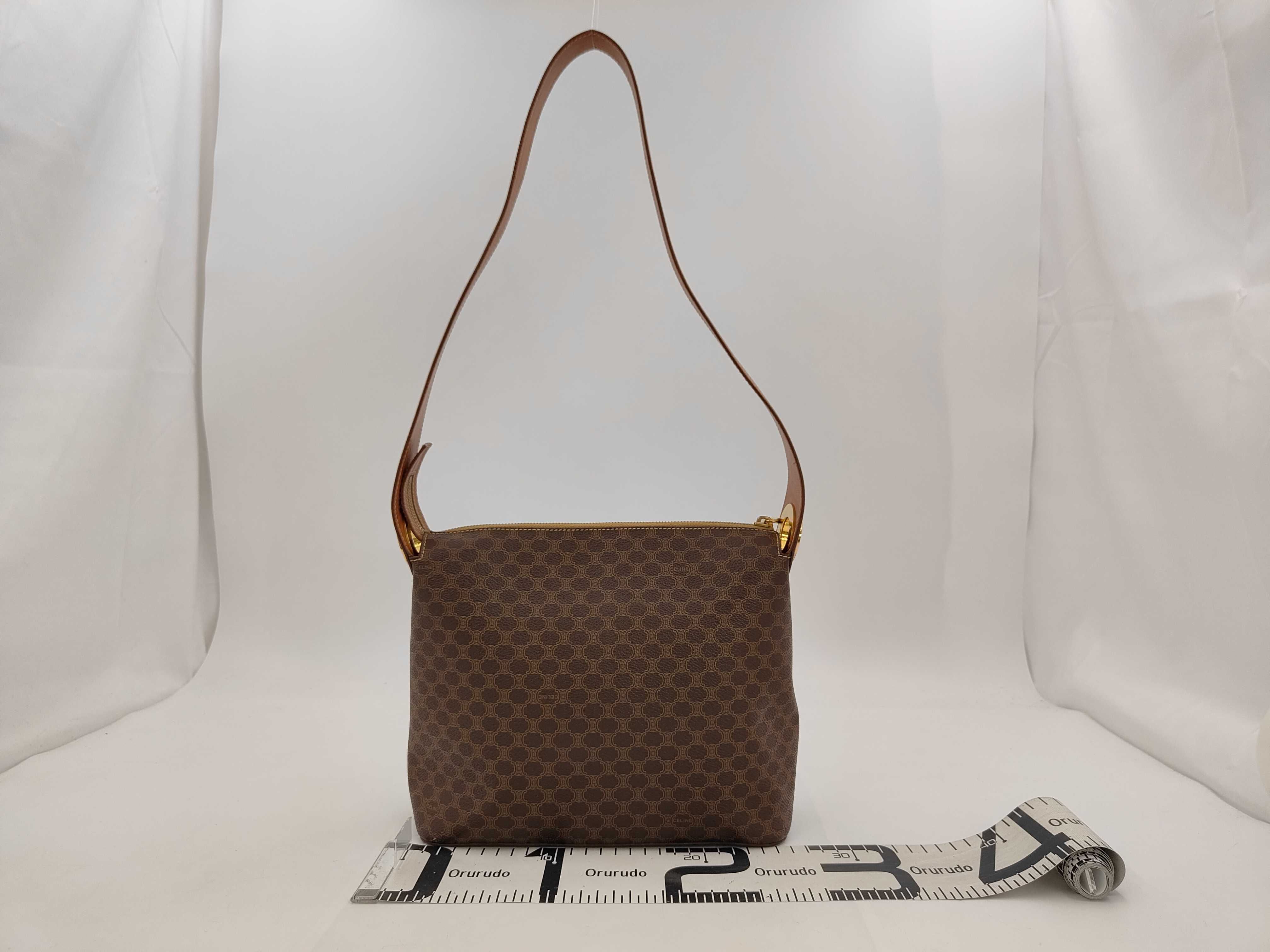 Macadam pattern circle logo leather shoulder bag — view 2