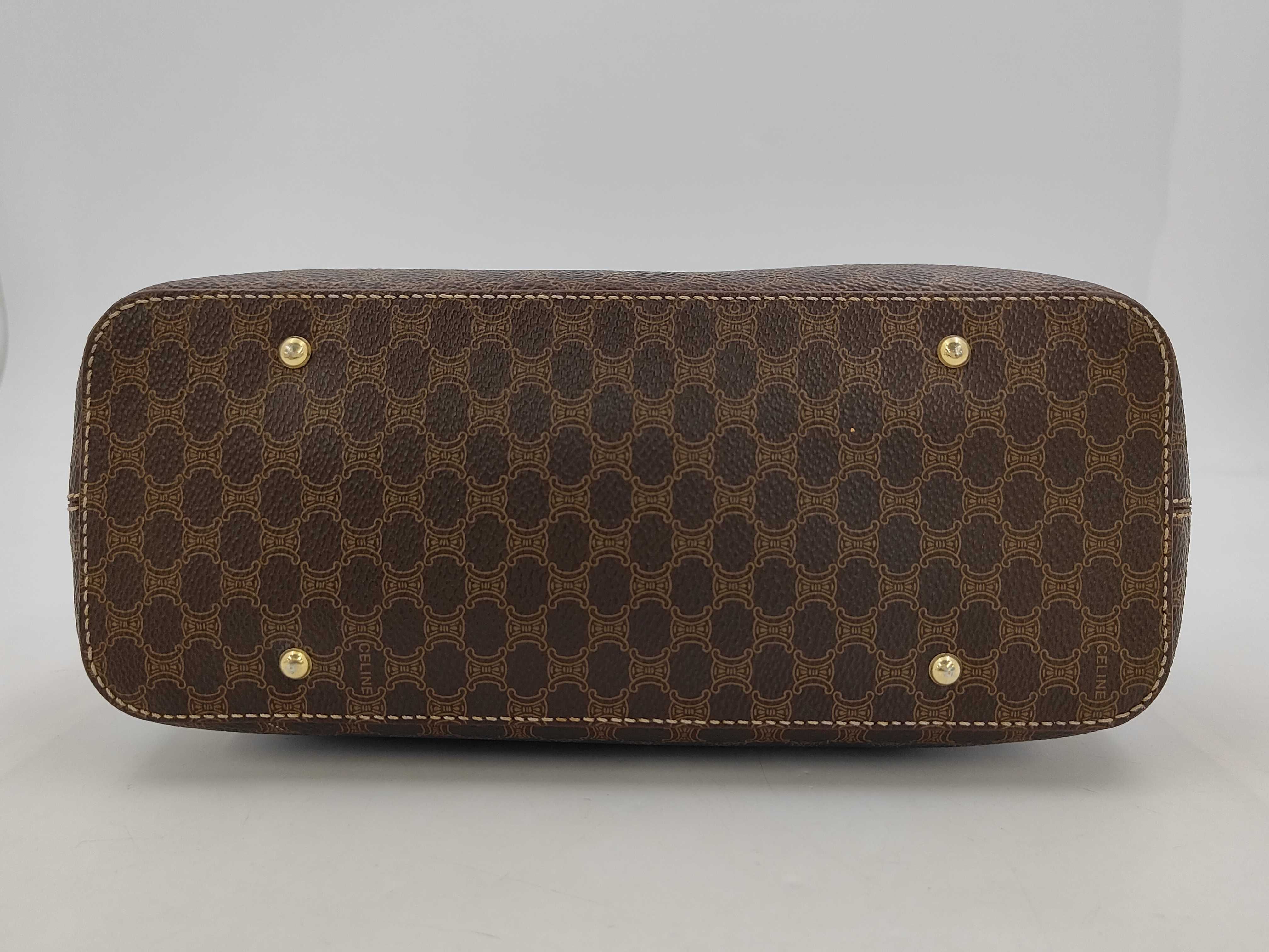 Macadam pattern circle logo leather shoulder bag — view 3