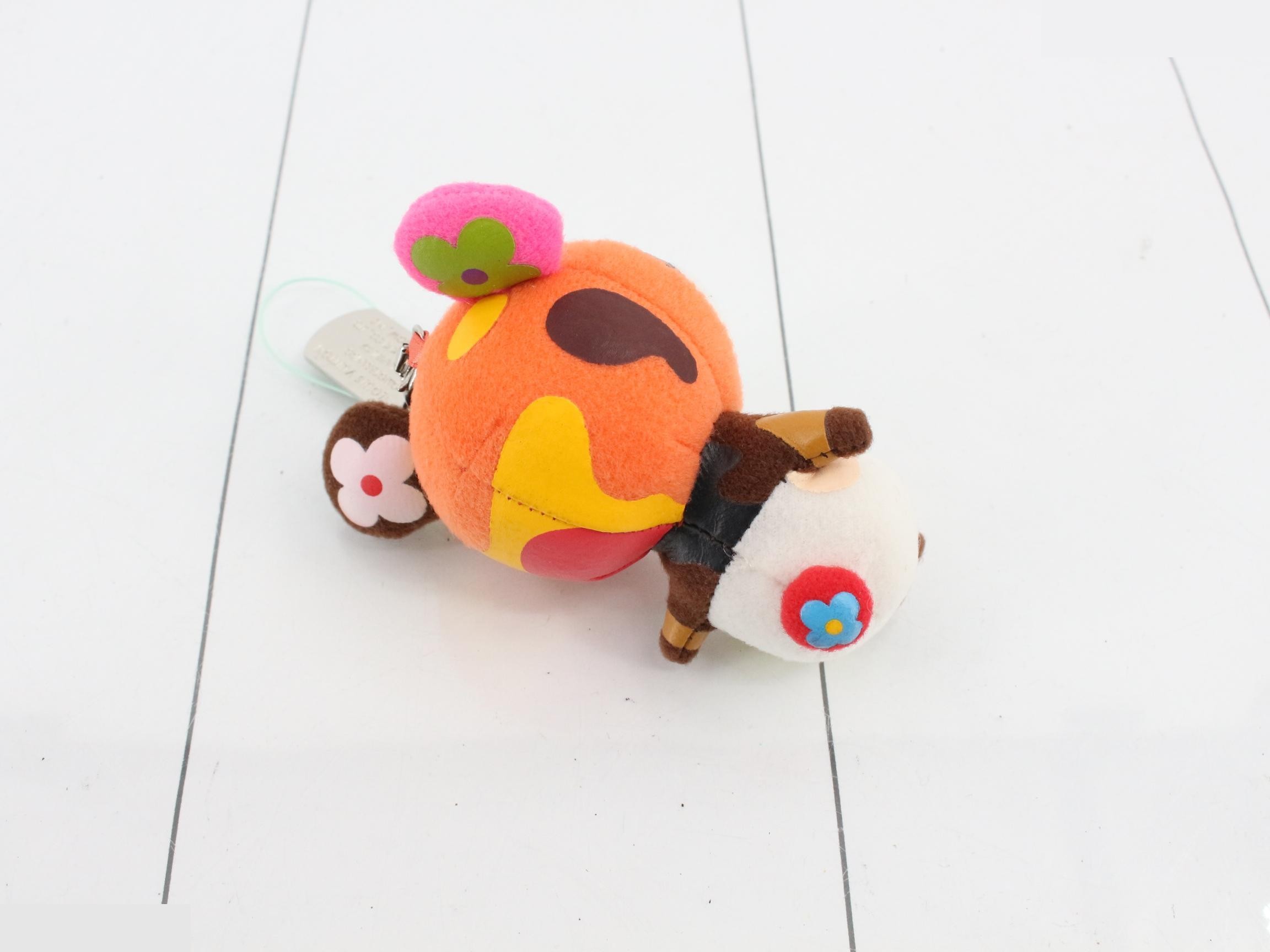 Petit Panda Takashi Murakami Novelty Keychain — view 2