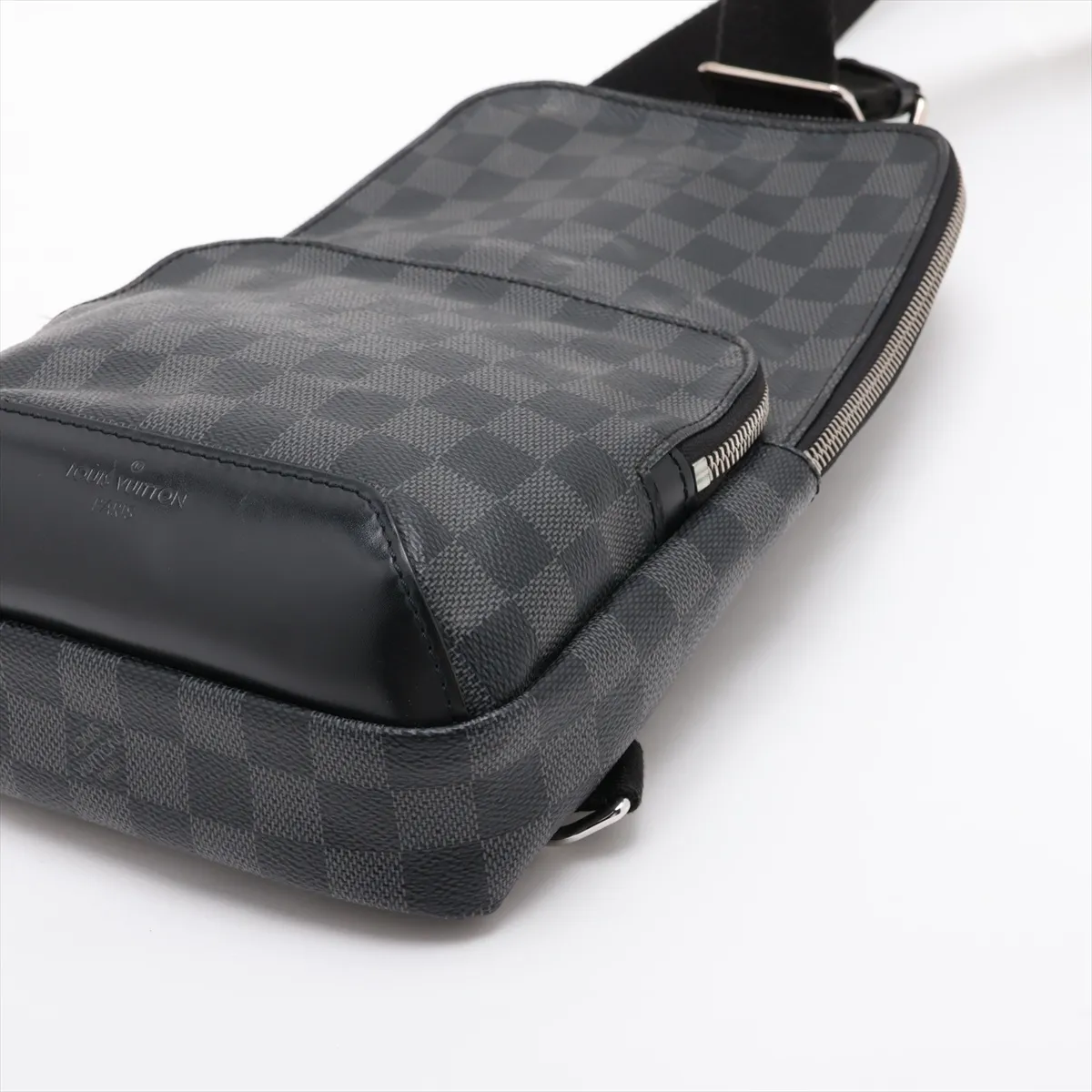Damier Graphite Avenue Sling Bag N41719 CA3199 Black — view 3