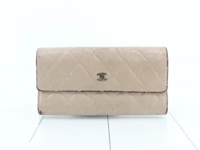 Matelassé Caviar Long Wallet