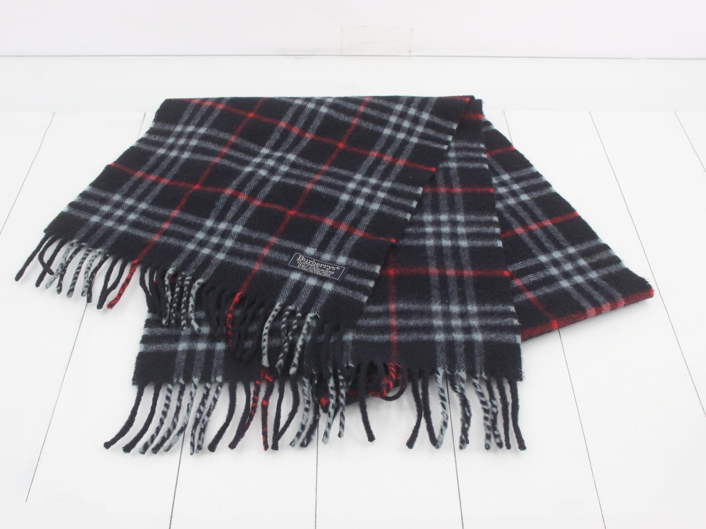Other lines: Small items, accessories, and scarves — view 2