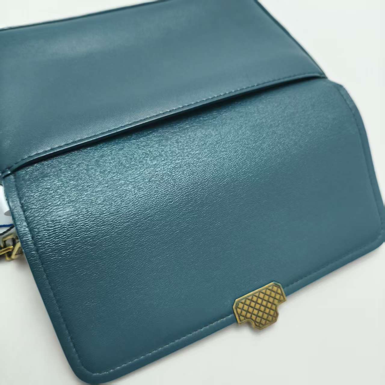 【*Shipped from: China*】BOTTEGA VENETA Lambskin Shoulder Bag — view 11