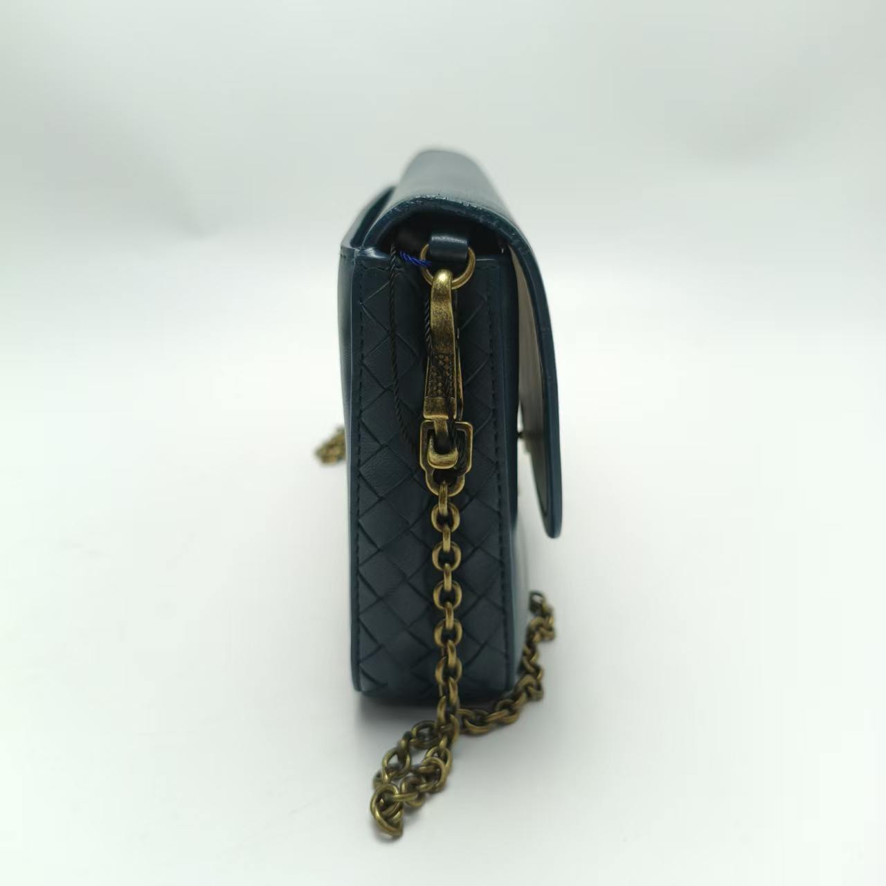 【*Shipped from: China*】BOTTEGA VENETA Lambskin Shoulder Bag — view 3