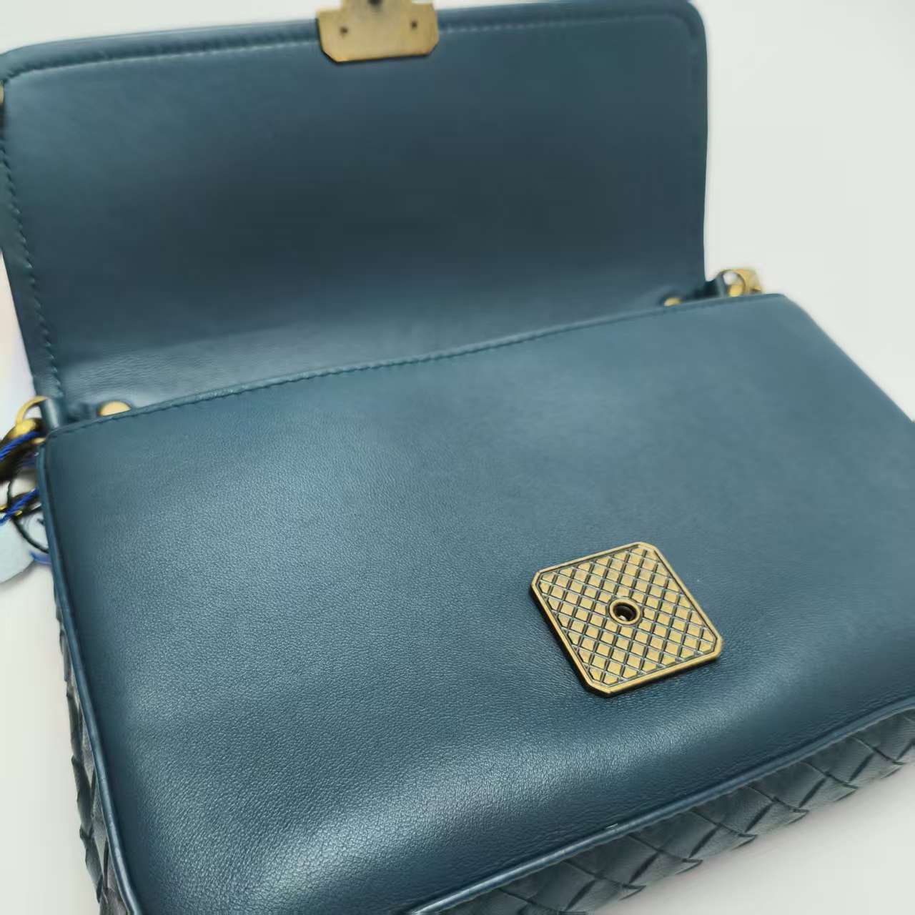 【*Shipped from: China*】BOTTEGA VENETA Lambskin Shoulder Bag — view 10