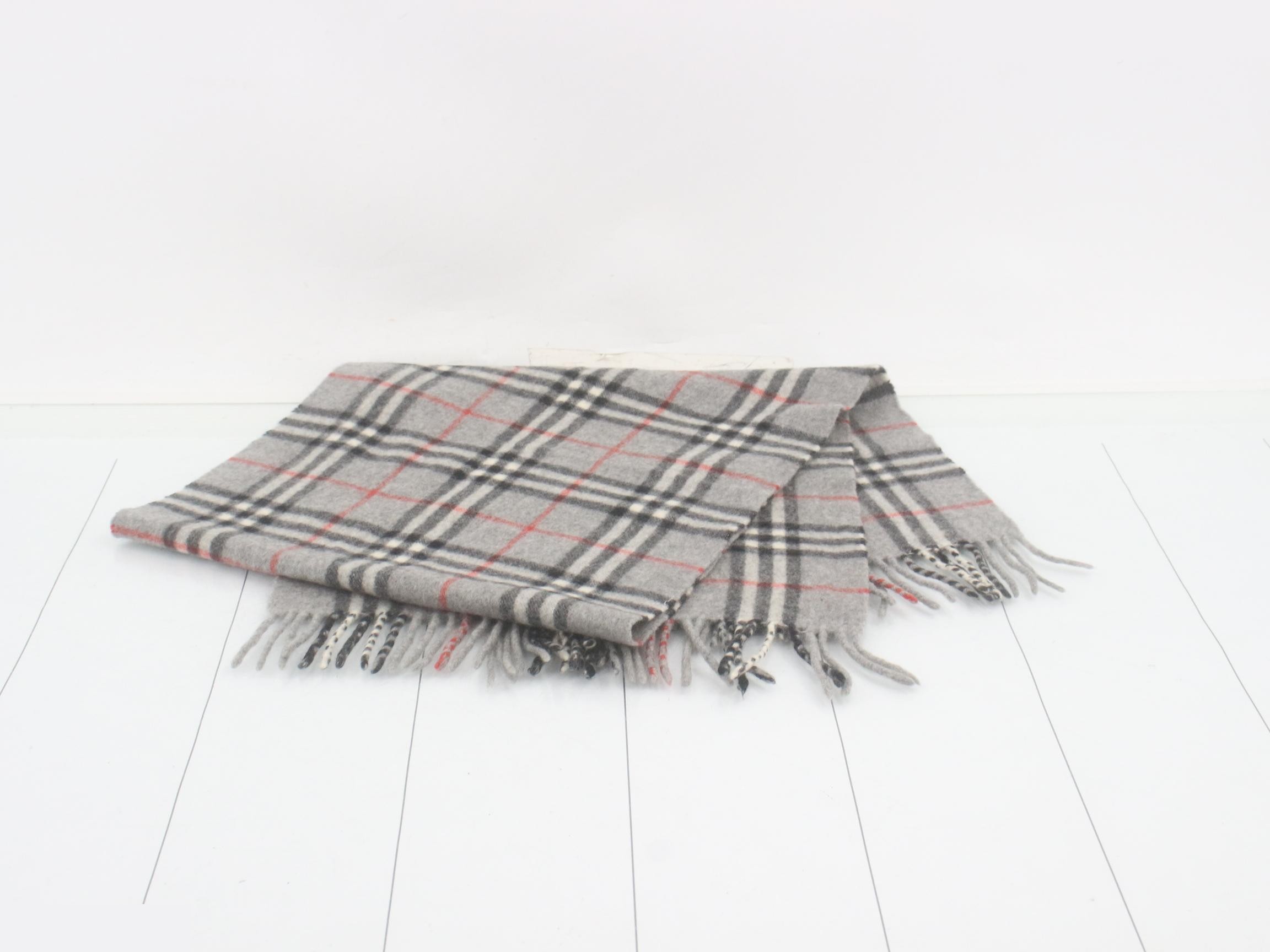 Other lines: Small items, accessories, and scarves — view 3