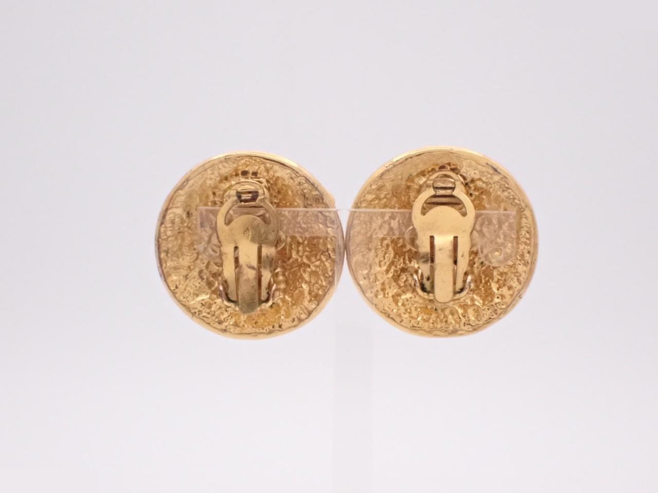 Earrings with Coco Mark design, gold. — view 2