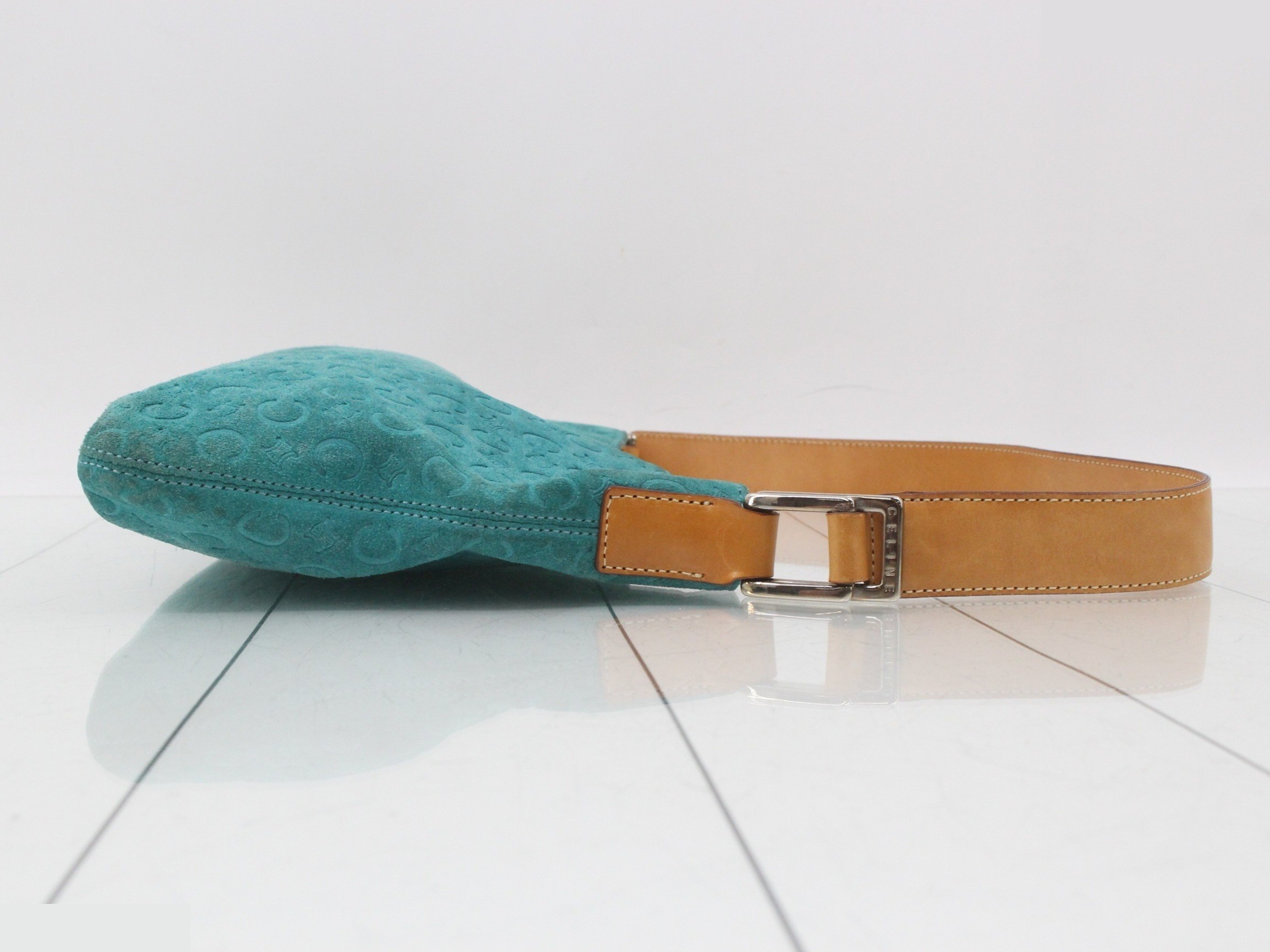 One-shoulder suede bag — view 3