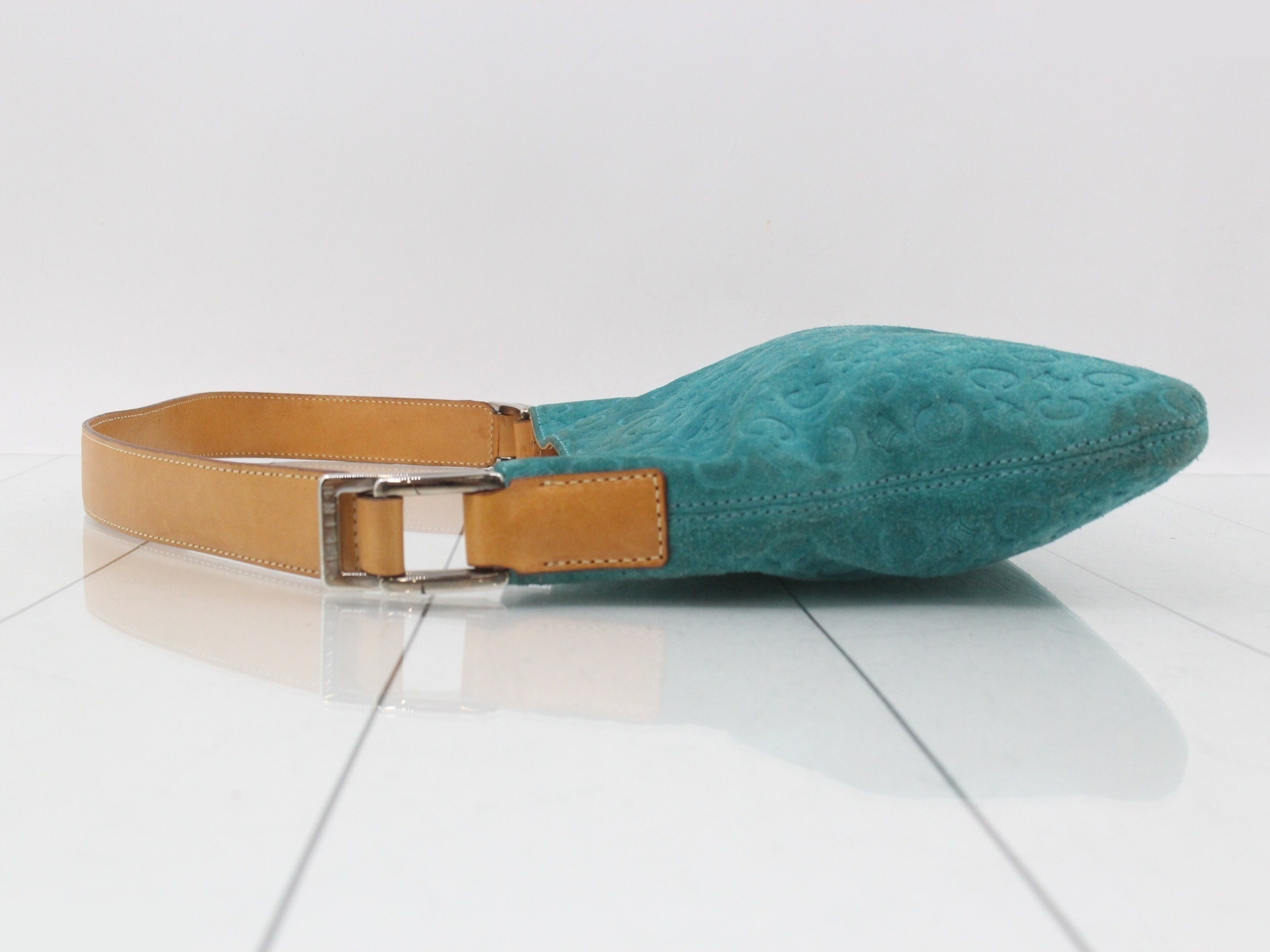 One-shoulder suede bag — view 4