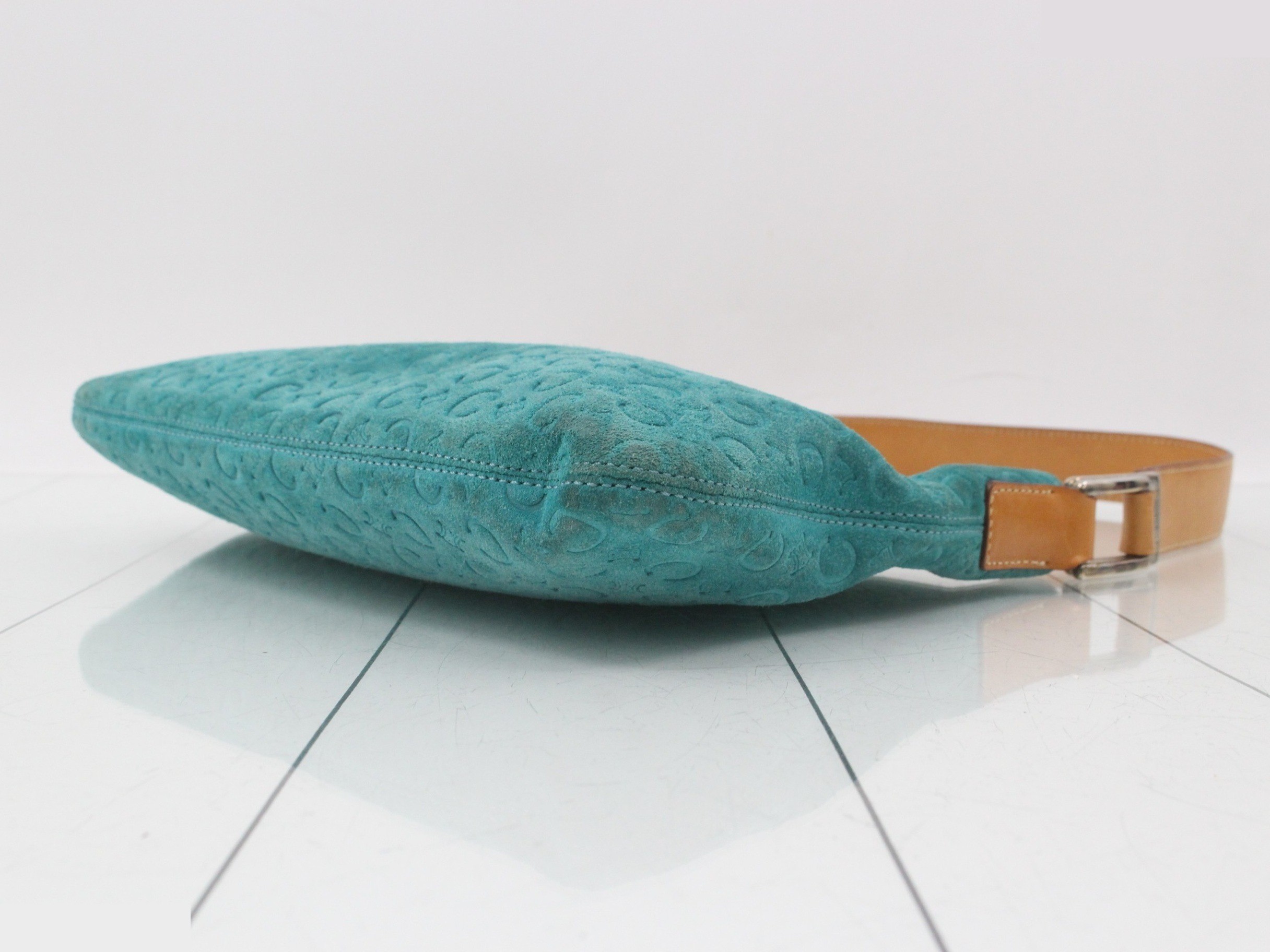 One-shoulder suede bag — view 6