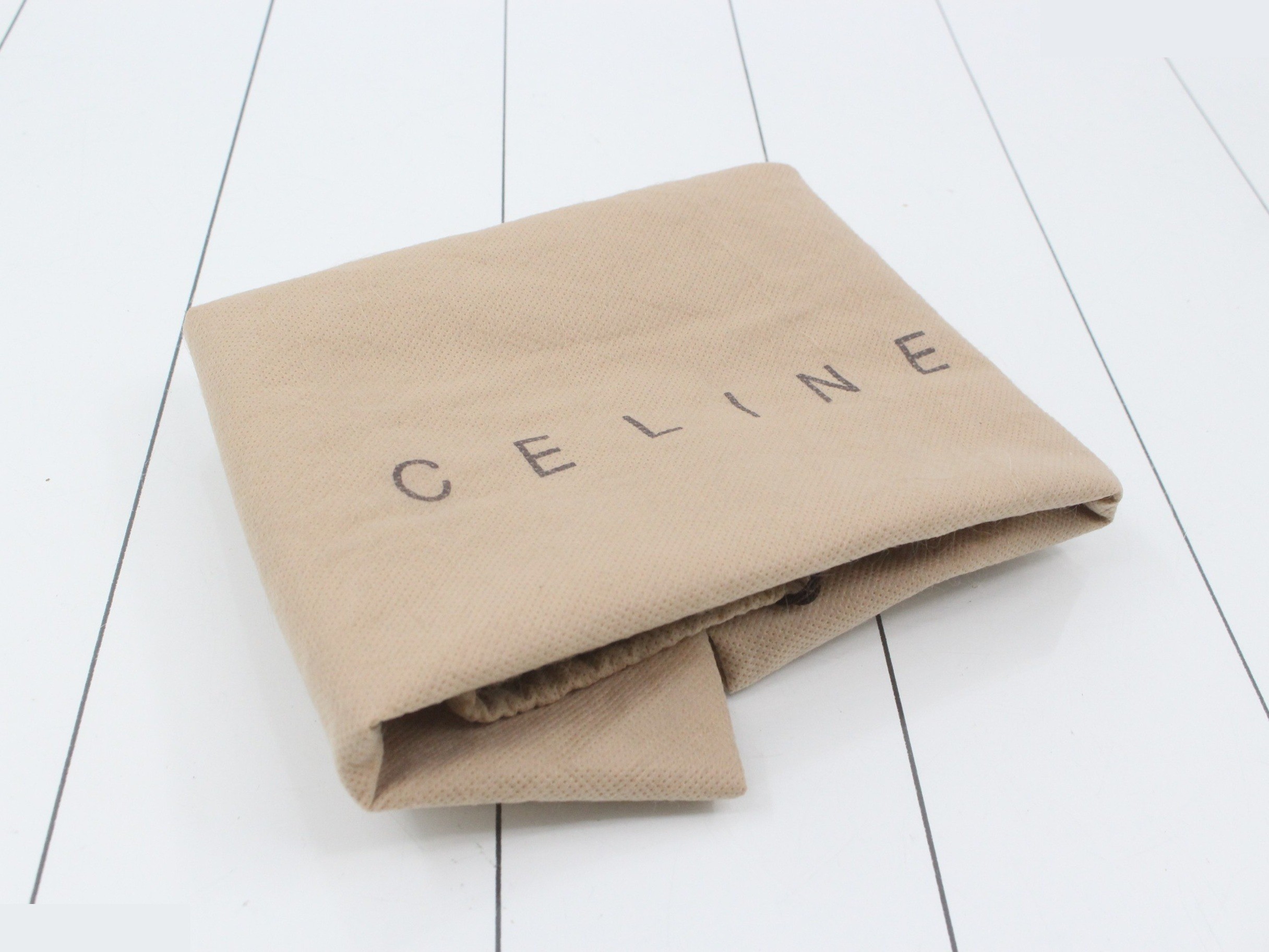 One-shoulder suede bag — view 7