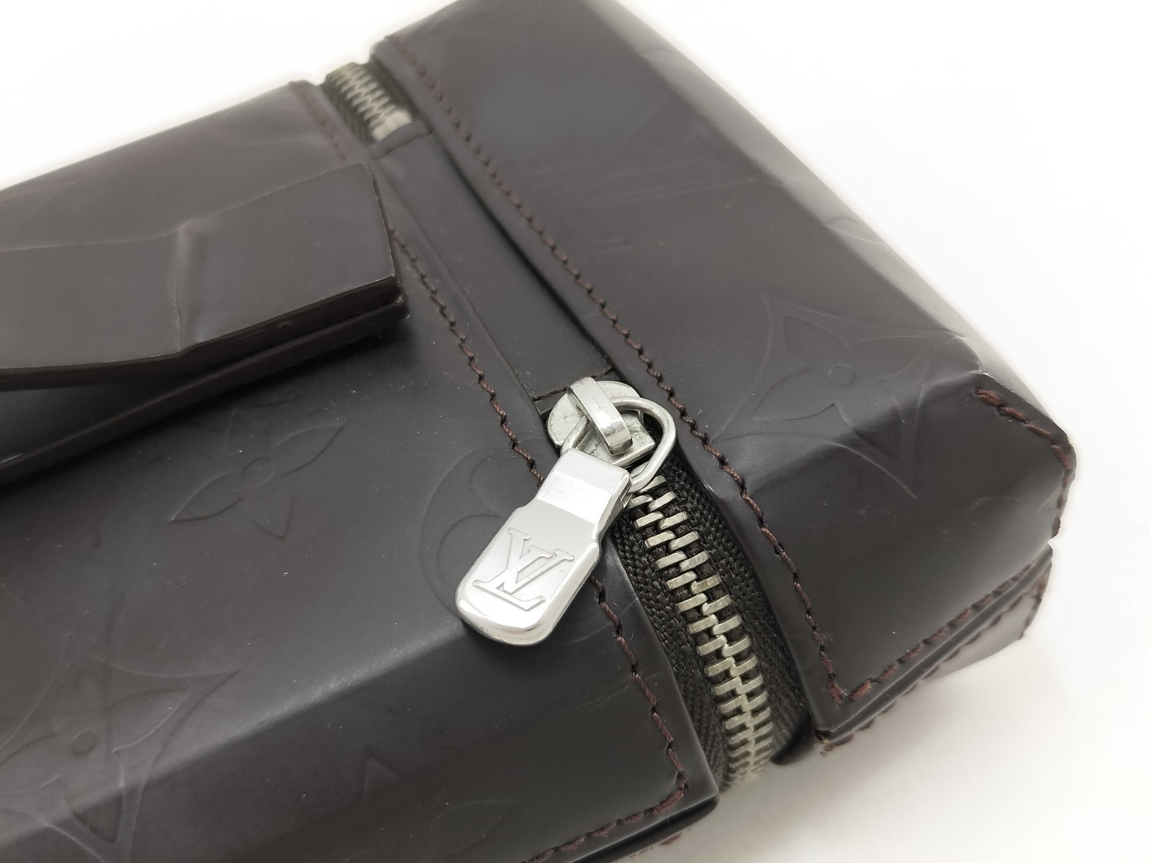 Monogram Glacé M46550 Monogram Glacé Ray Pouch — view 10