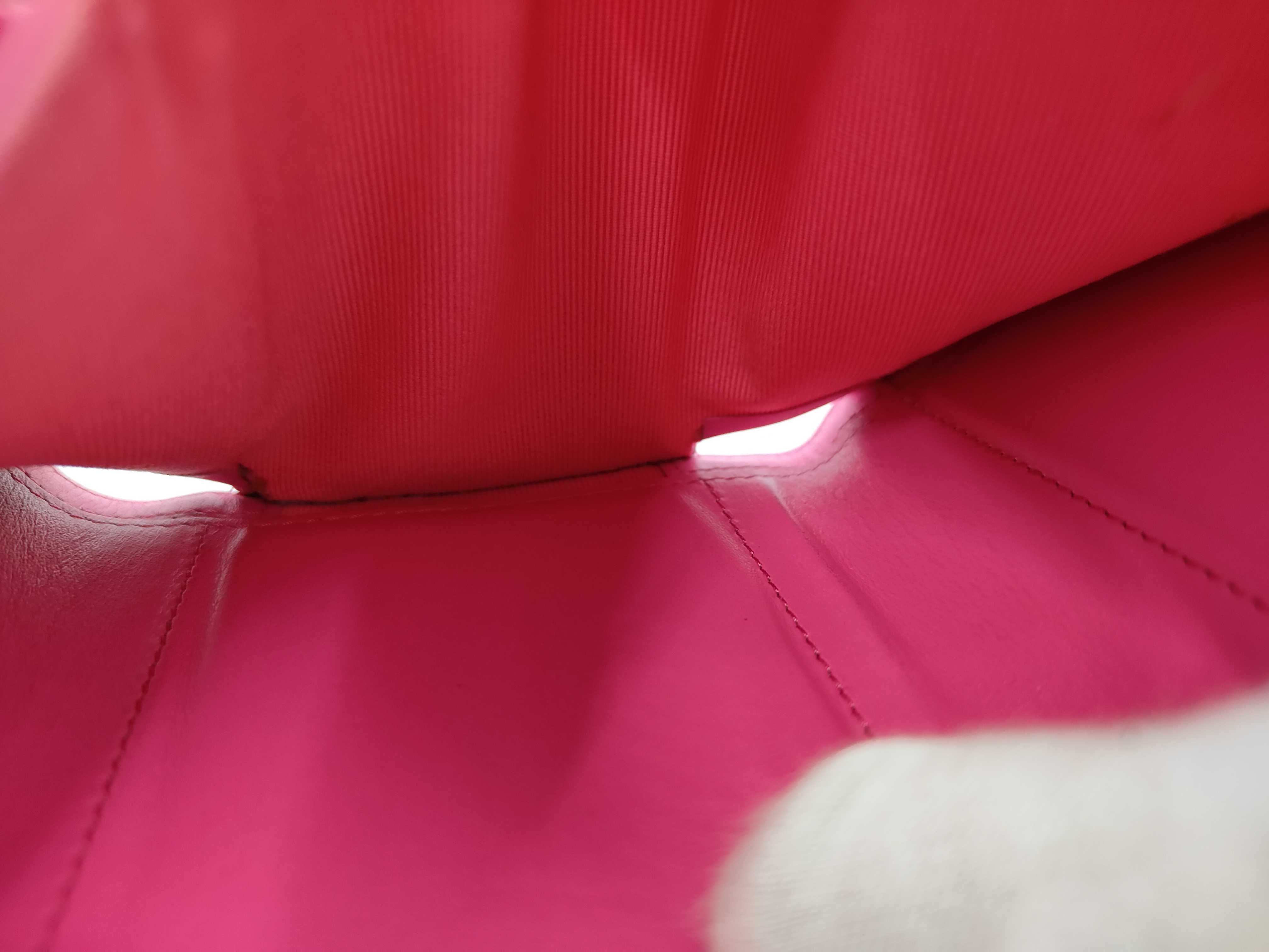 Matelassé Caviar Skin Pink Coco Mark Wallet — view 7