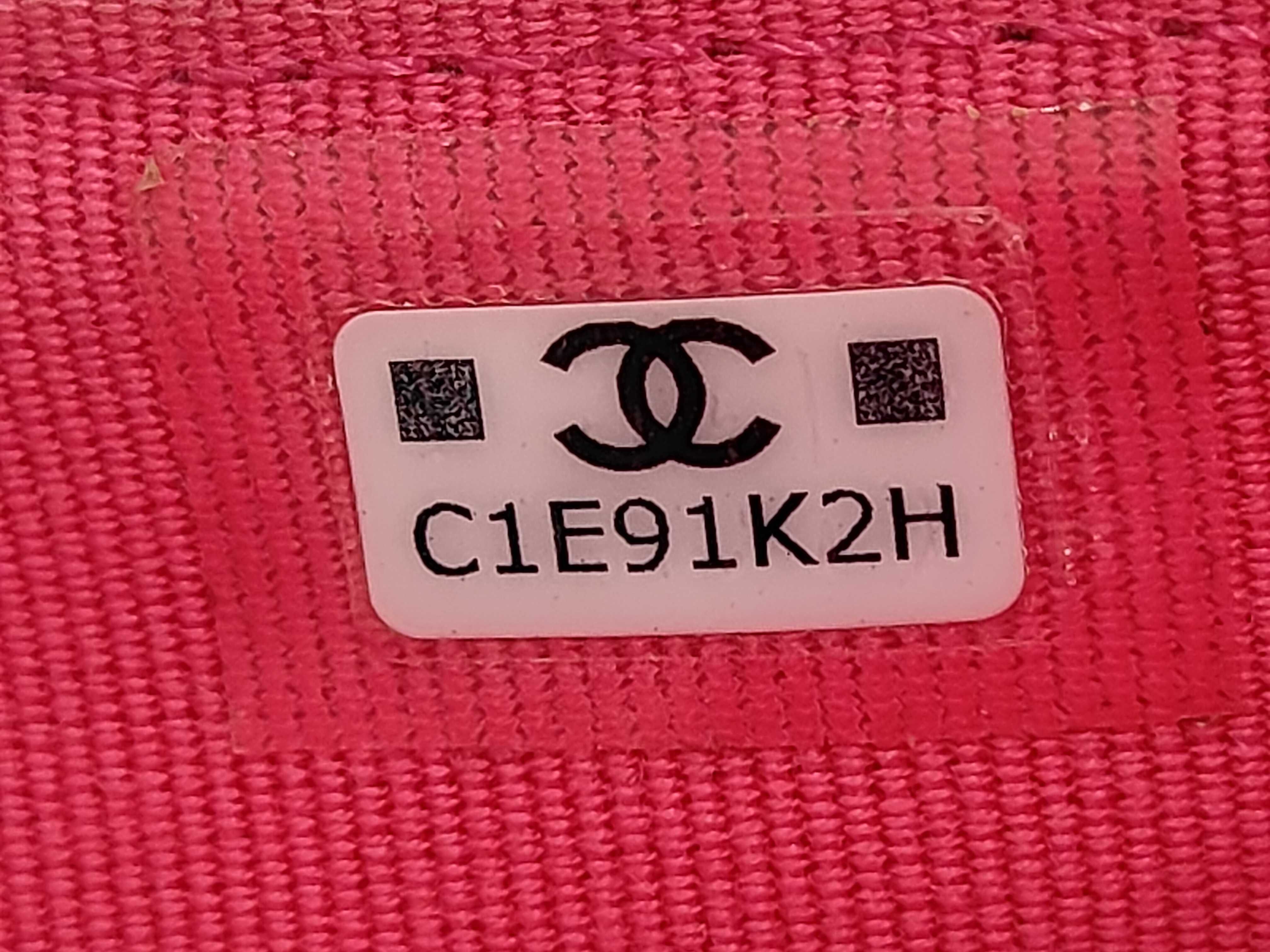 Matelassé Caviar Skin Pink Coco Mark Wallet — view 8