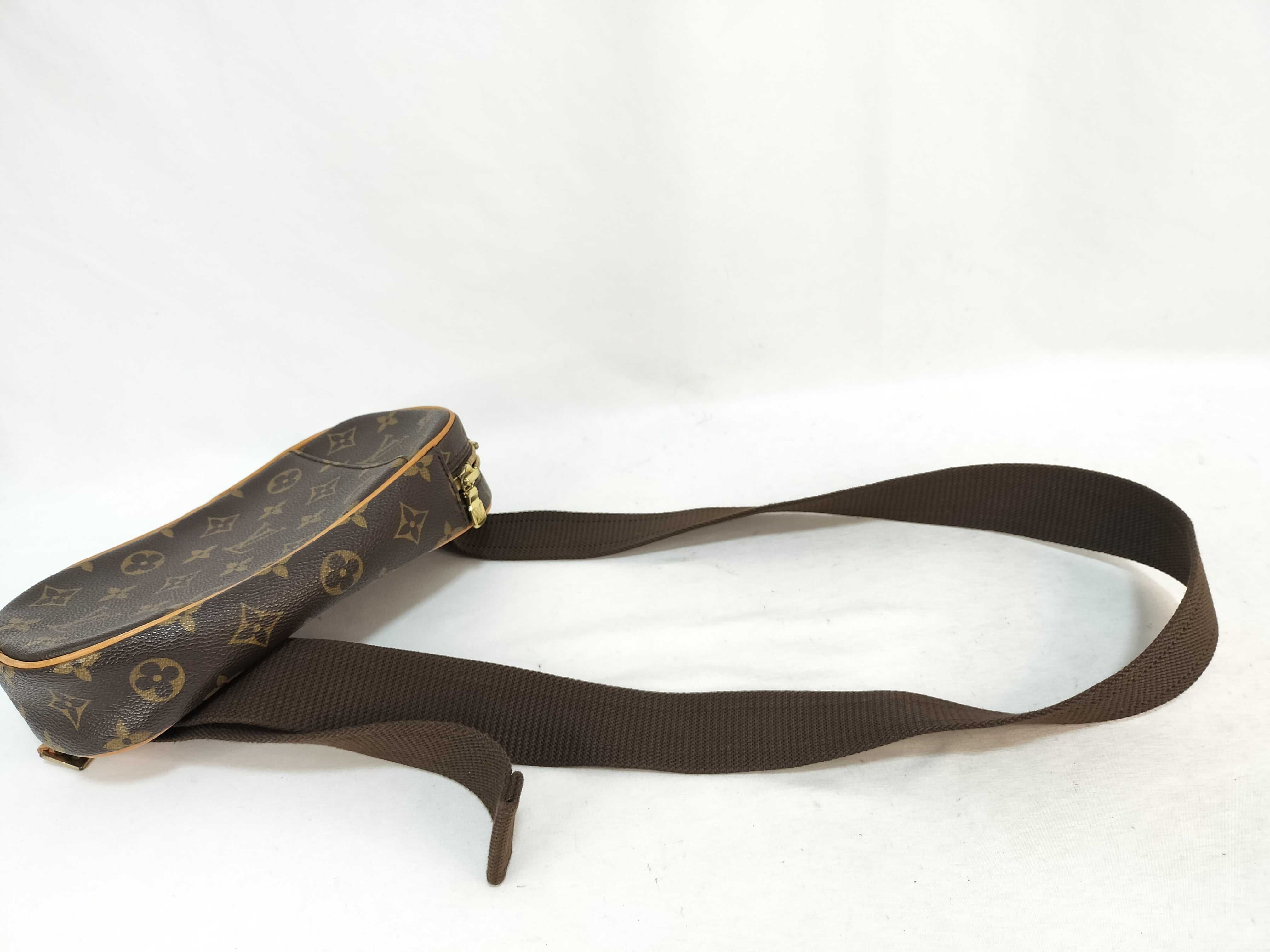 Monogram Pochette Gange M51870 CA0053 Shoulder Bag — view 3