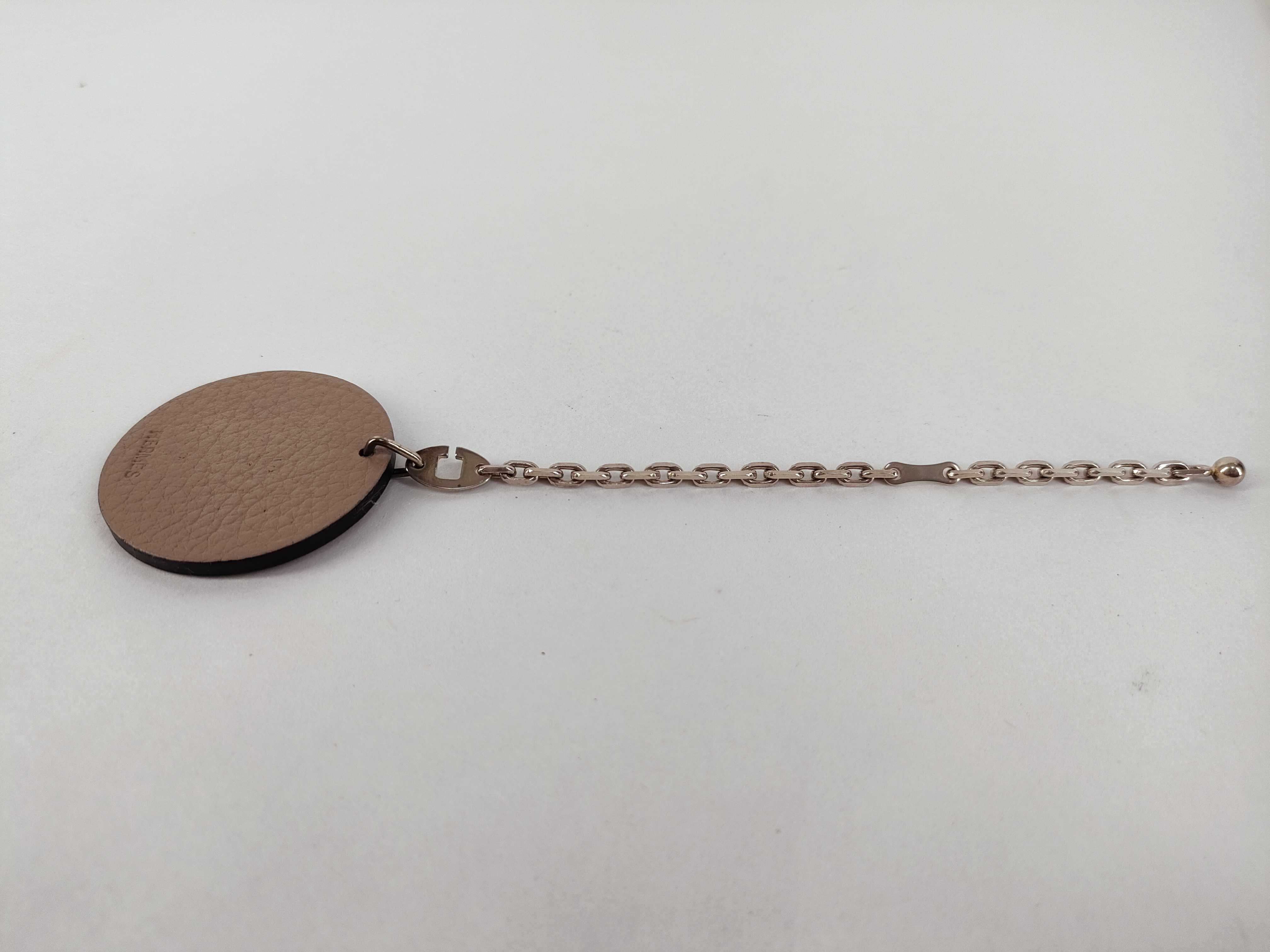 charm — view 4