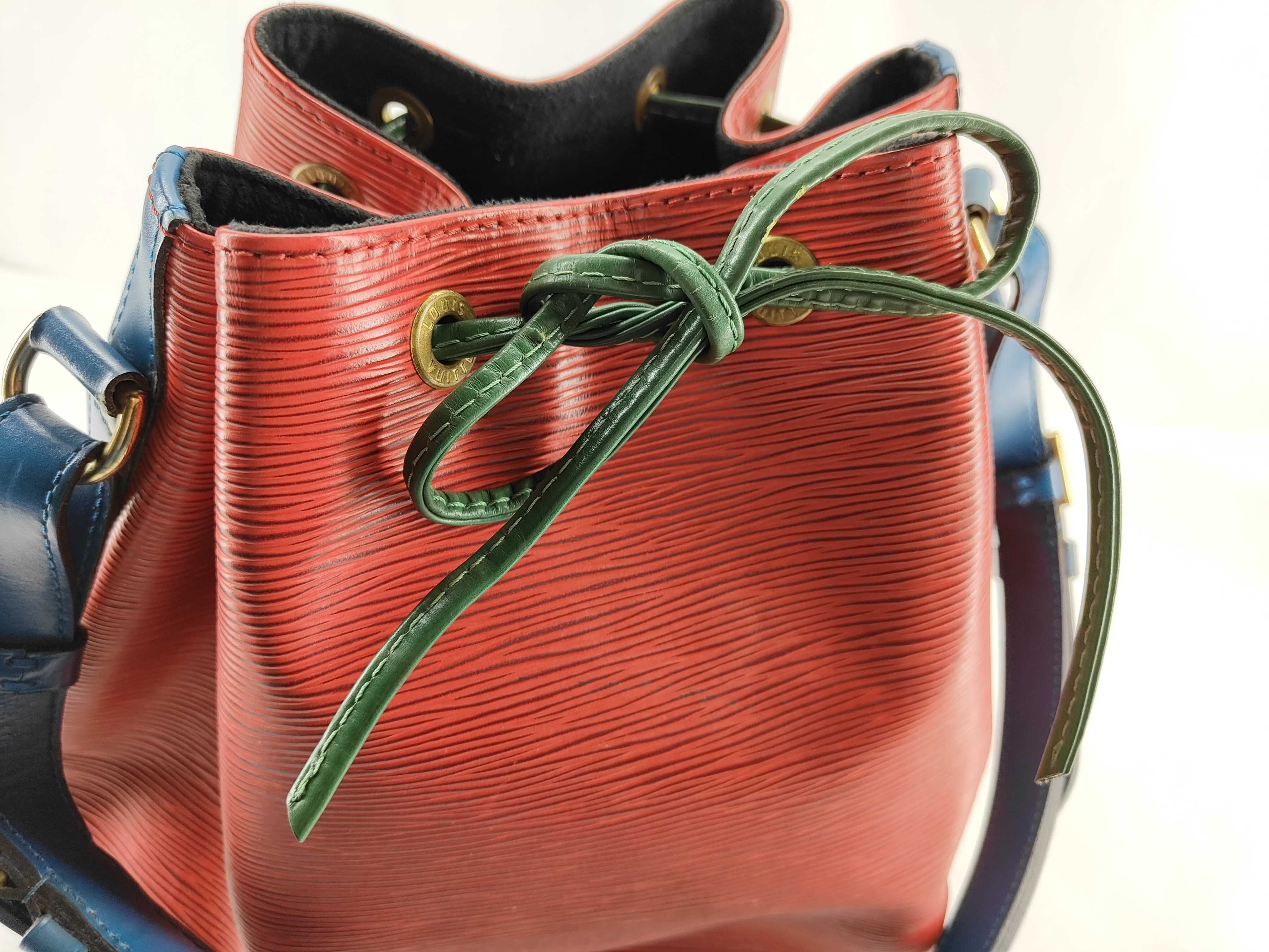 Epi LV Epi Noe Tricolor M44084 AR1914 Shoulder Bag — view 10