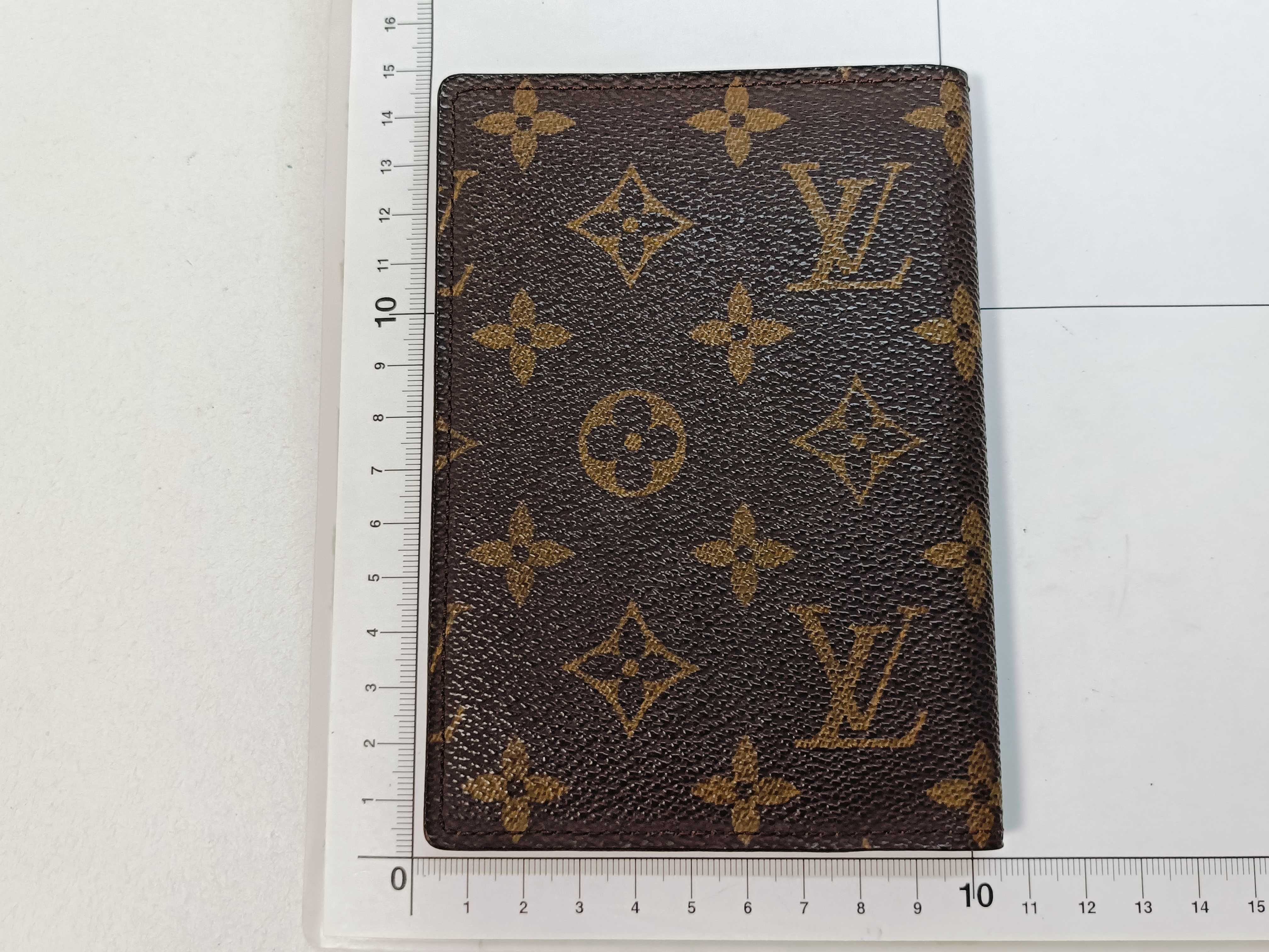 Monogram M64502 Couverture Passport Card Case — view 2