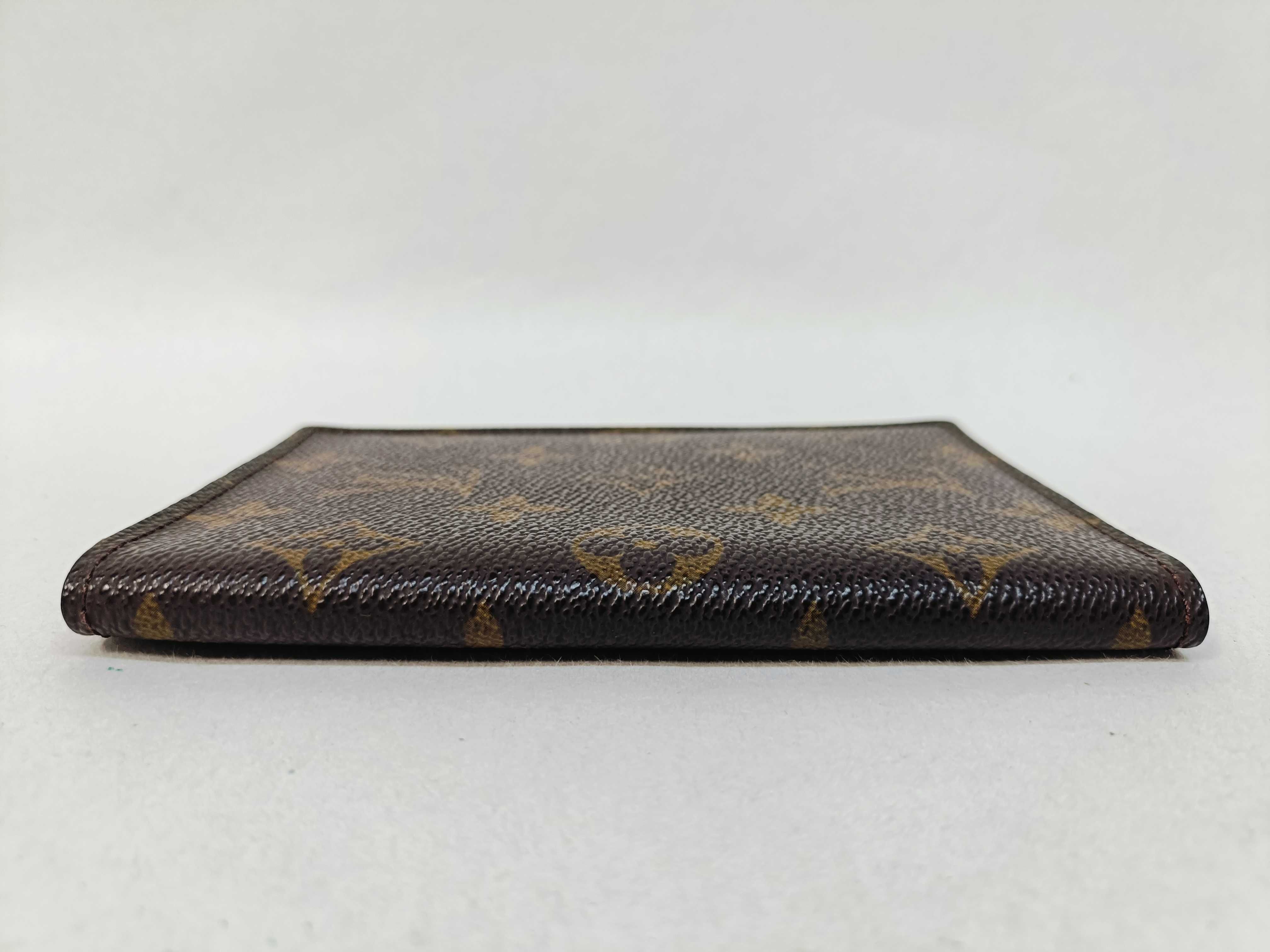 Monogram M64502 Couverture Passport Card Case — view 3