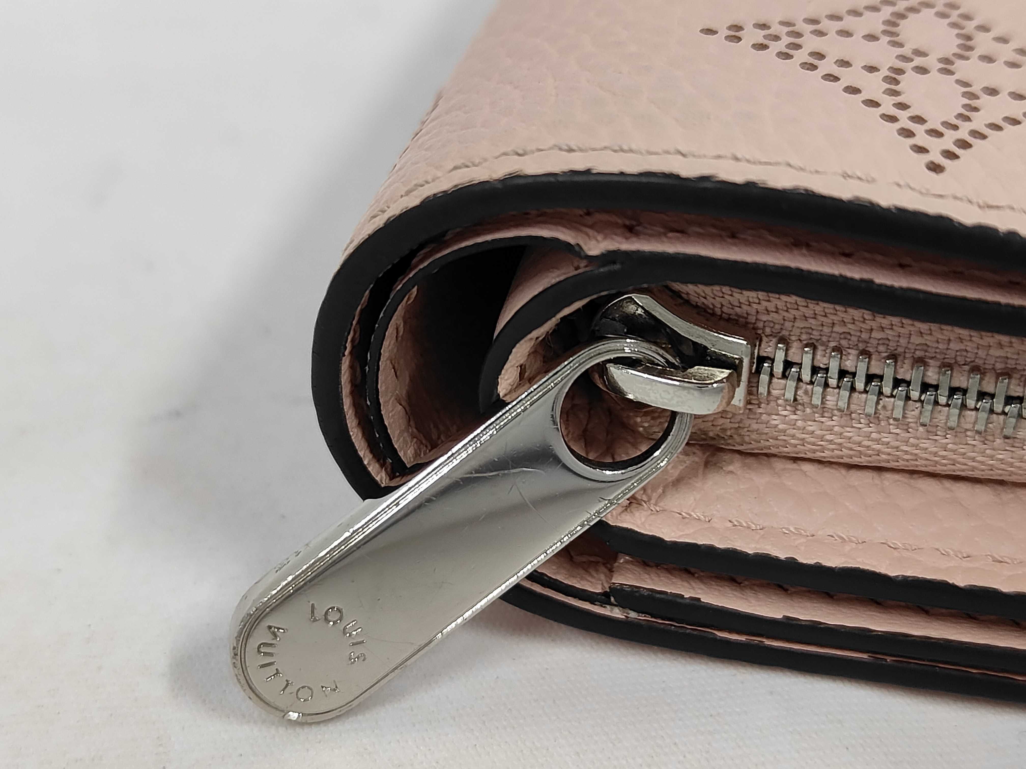 Monogram Mahina Portefeuille Claire Bi-fold Wallet (RFID detected) M80629 Wallet — view 6