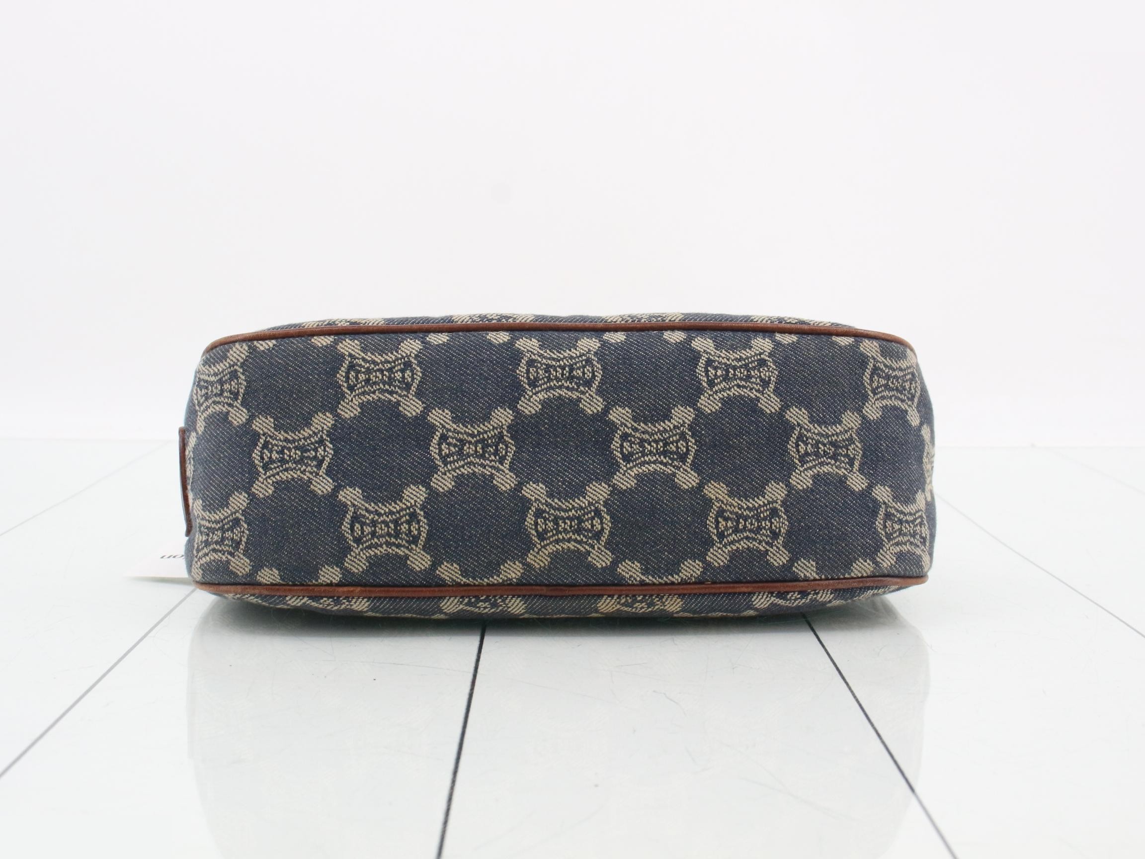 Accessory pouch — view 3