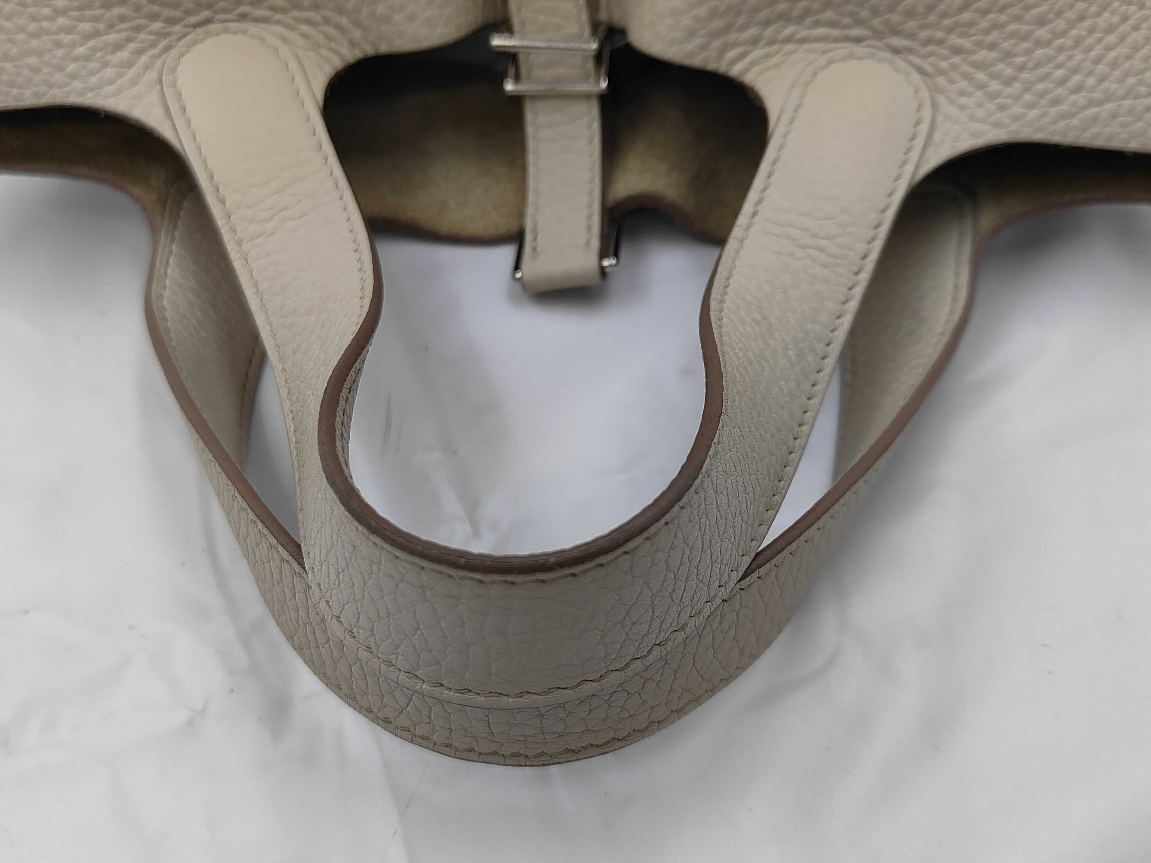 Picotin Lock PM handbag, Taurillon leather, silver hardware, W stamp. — view 3