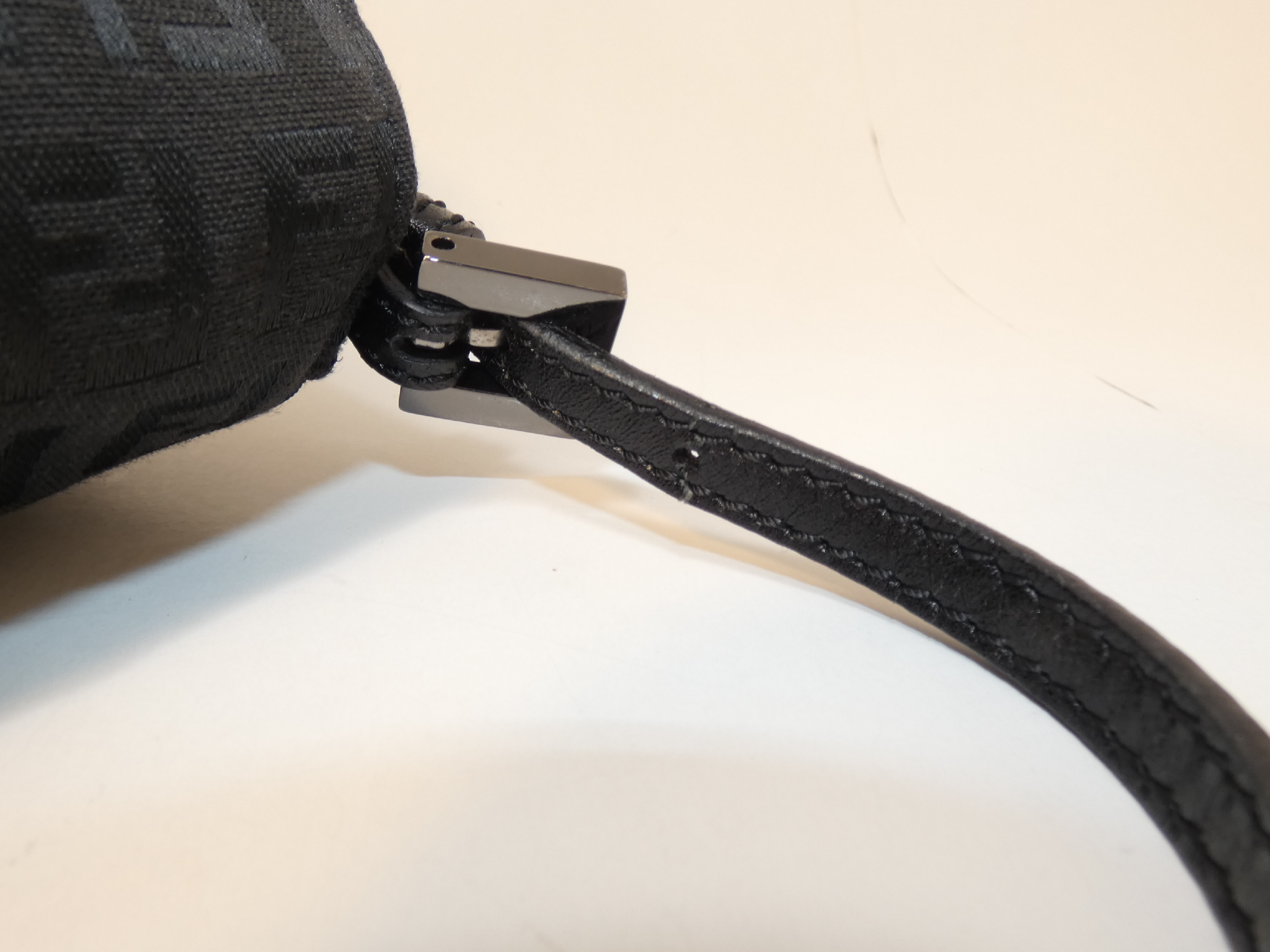 Zucchino Mini Mamma Black Mini Mamma Bucket Handbag — view 4