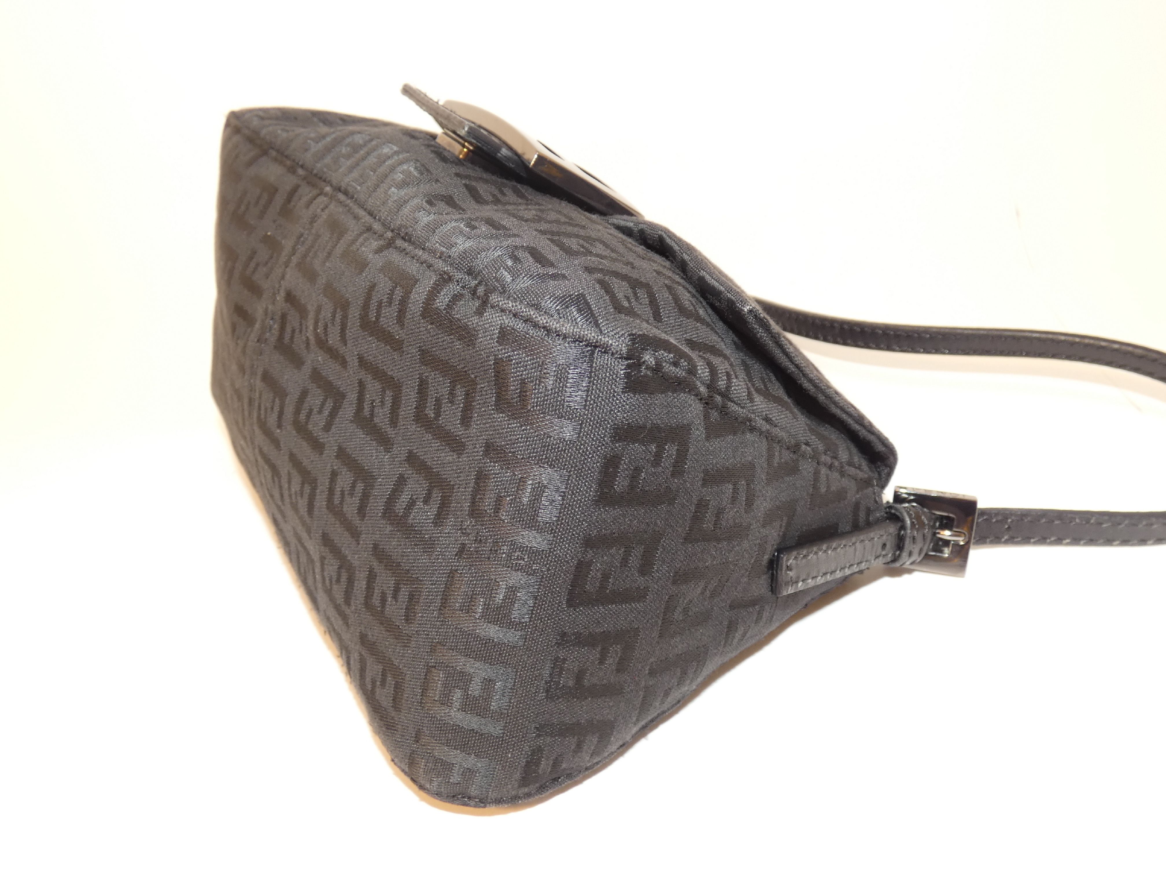 Zucchino Mini Mamma Black Mini Mamma Bucket Handbag — view 7