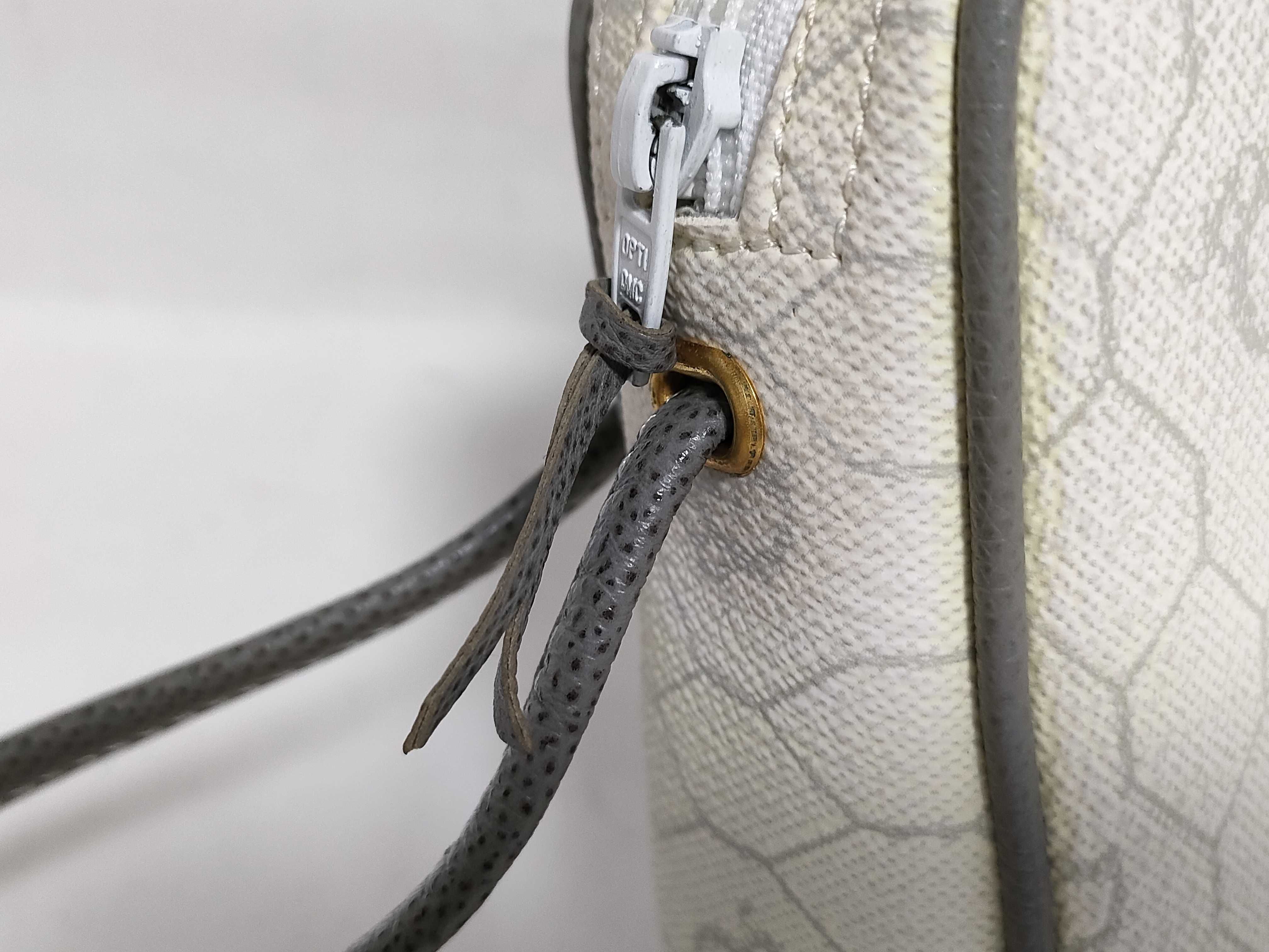 Vintage Shoulder Bag (Slightly Faded) — view 5