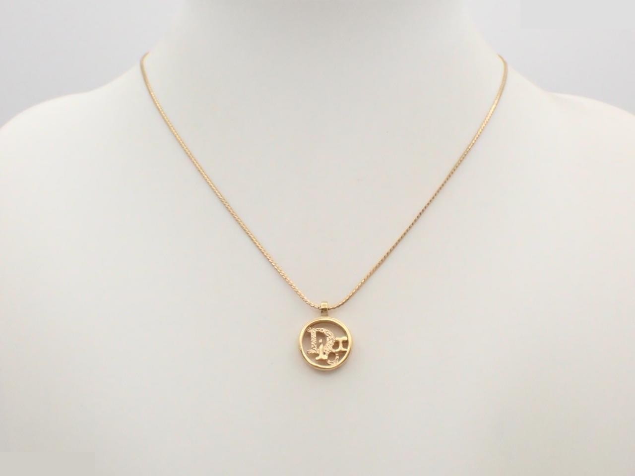 Other lines: Precious metals, necklaces, pendants — view 3